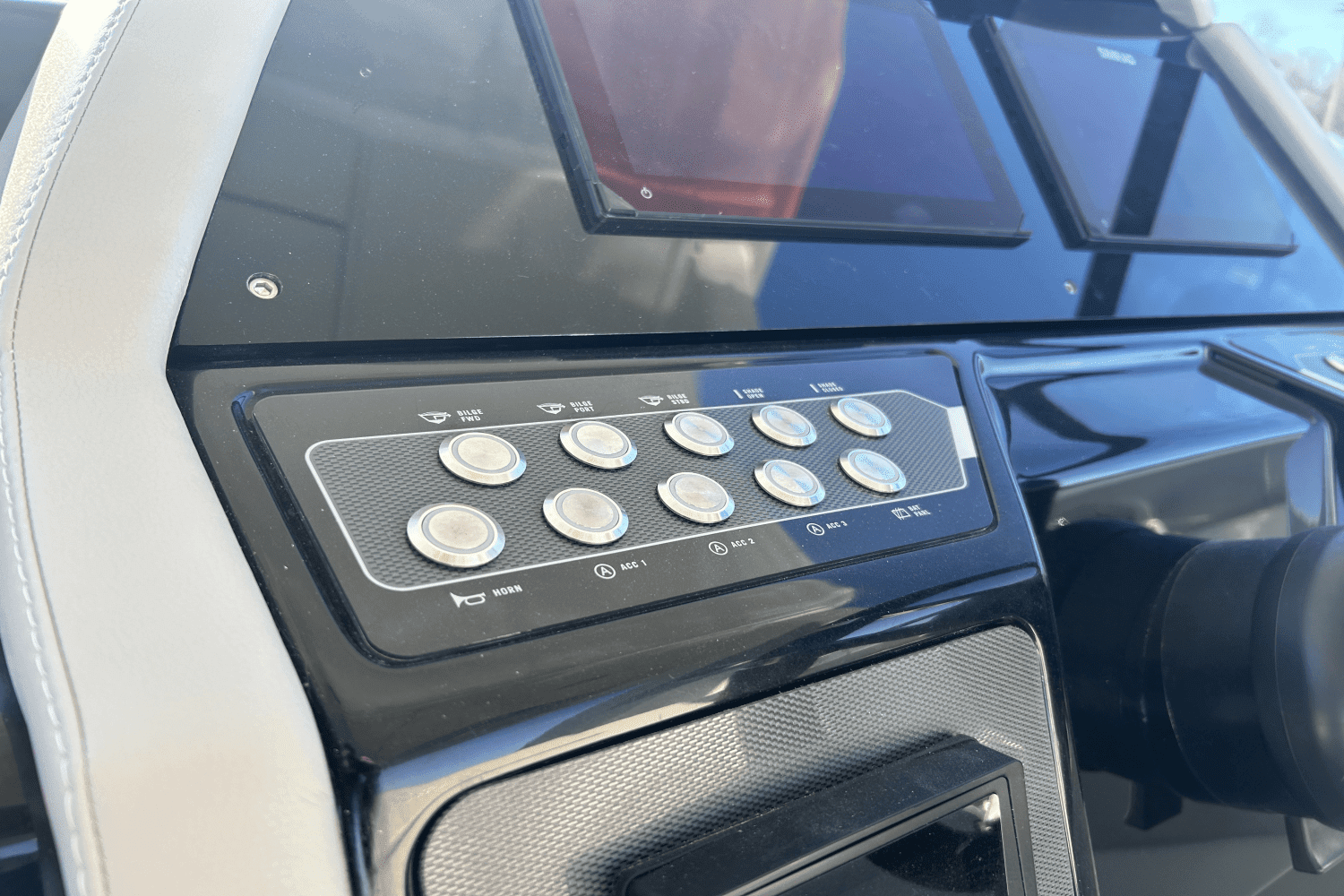 2024 Cruisers Yachts 34 GLS Image Thumbnail #72