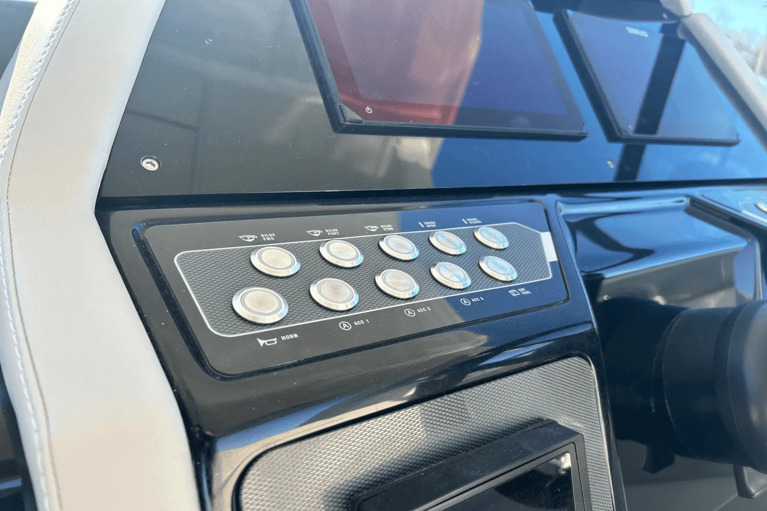 2024 Cruisers Yachts 34 GLS Image Thumbnail #72