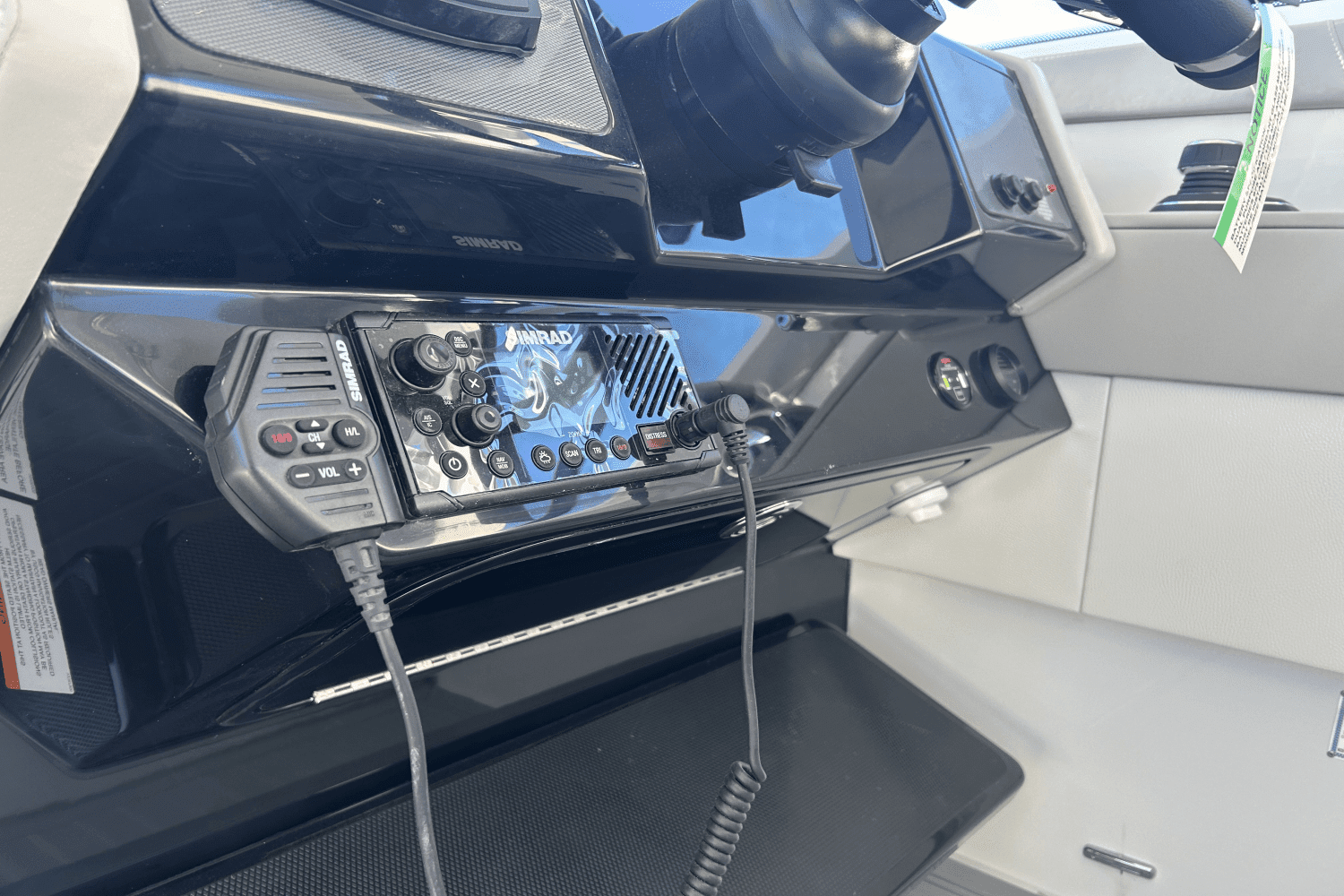 2024 Cruisers Yachts 34 GLS Image Thumbnail #70