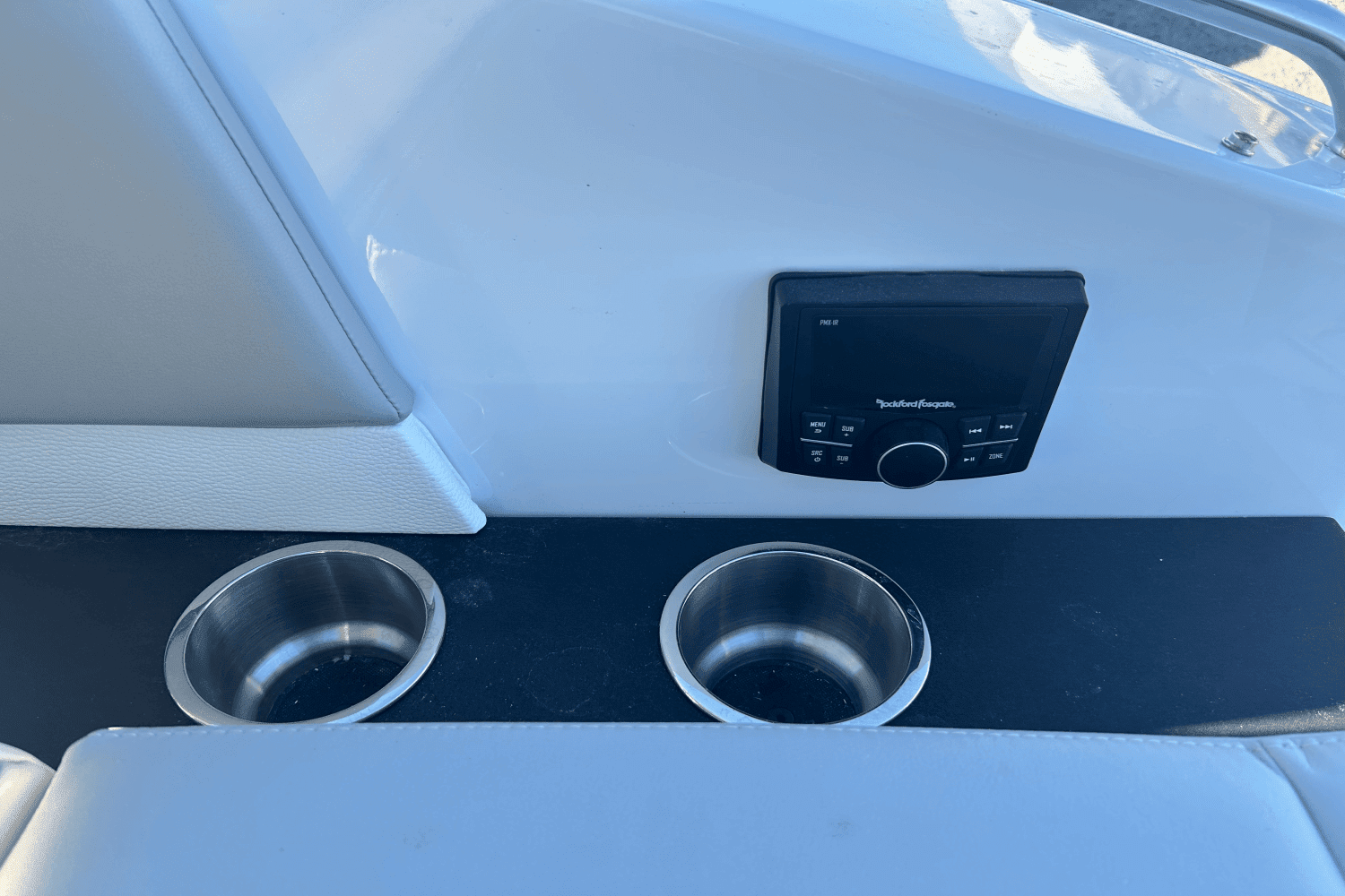 2024 Cruisers Yachts 34 GLS Image Thumbnail #47