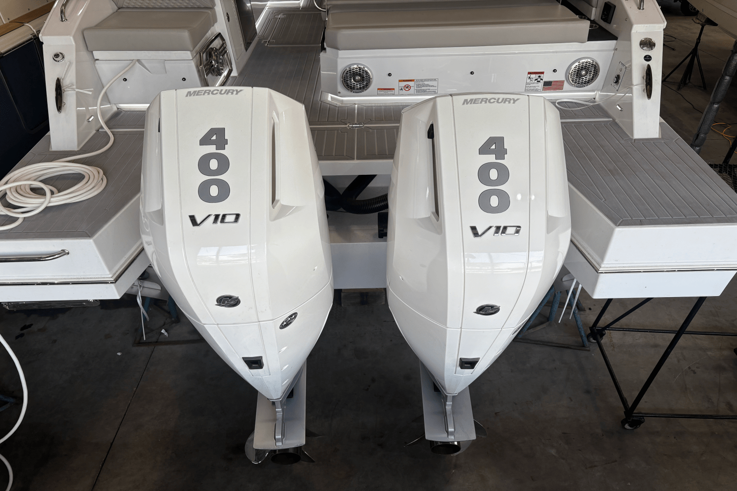 2024 Cruisers Yachts 34 GLS Image Thumbnail #39