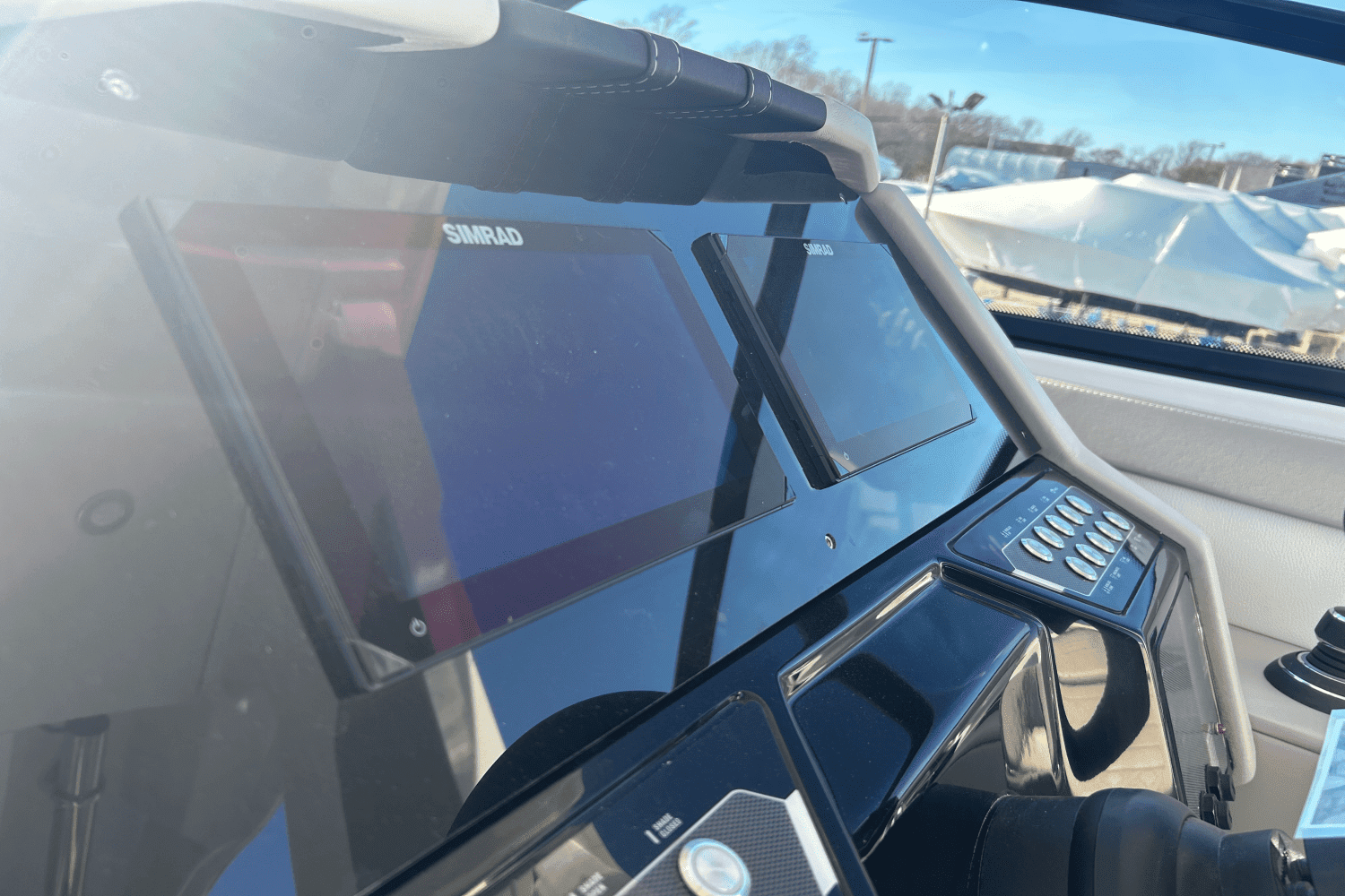 2024 Cruisers Yachts 34 GLS Image Thumbnail #74