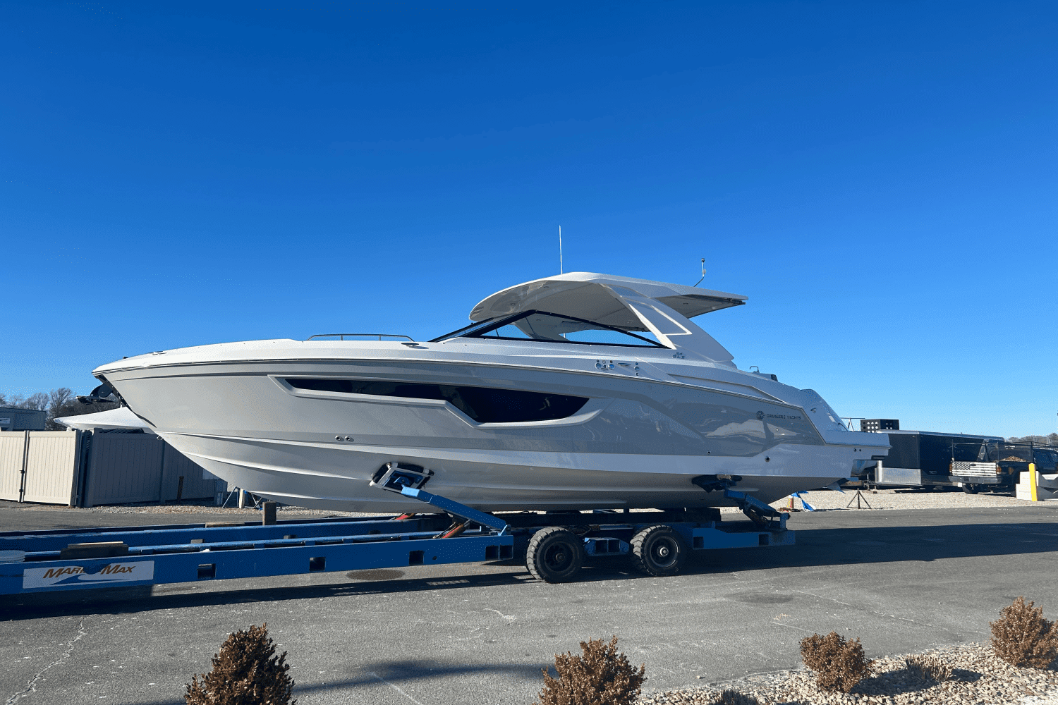 2024 Cruisers Yachts 34 GLS Image Thumbnail #0