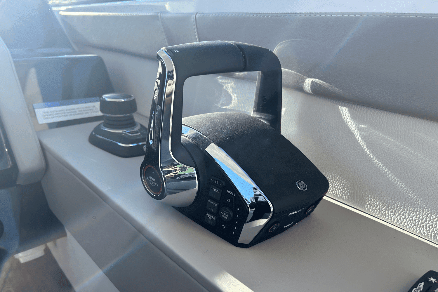 2024 Cruisers Yachts 34 GLS Image Thumbnail #76