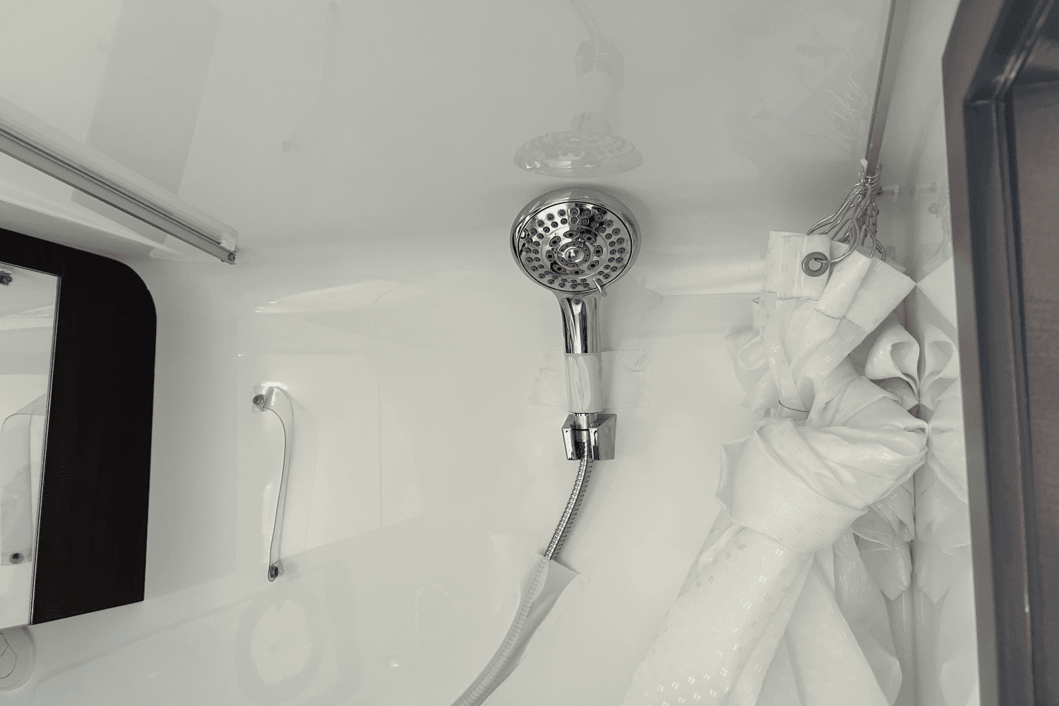 2024 Cruisers Yachts 34 GLS Image Thumbnail #87