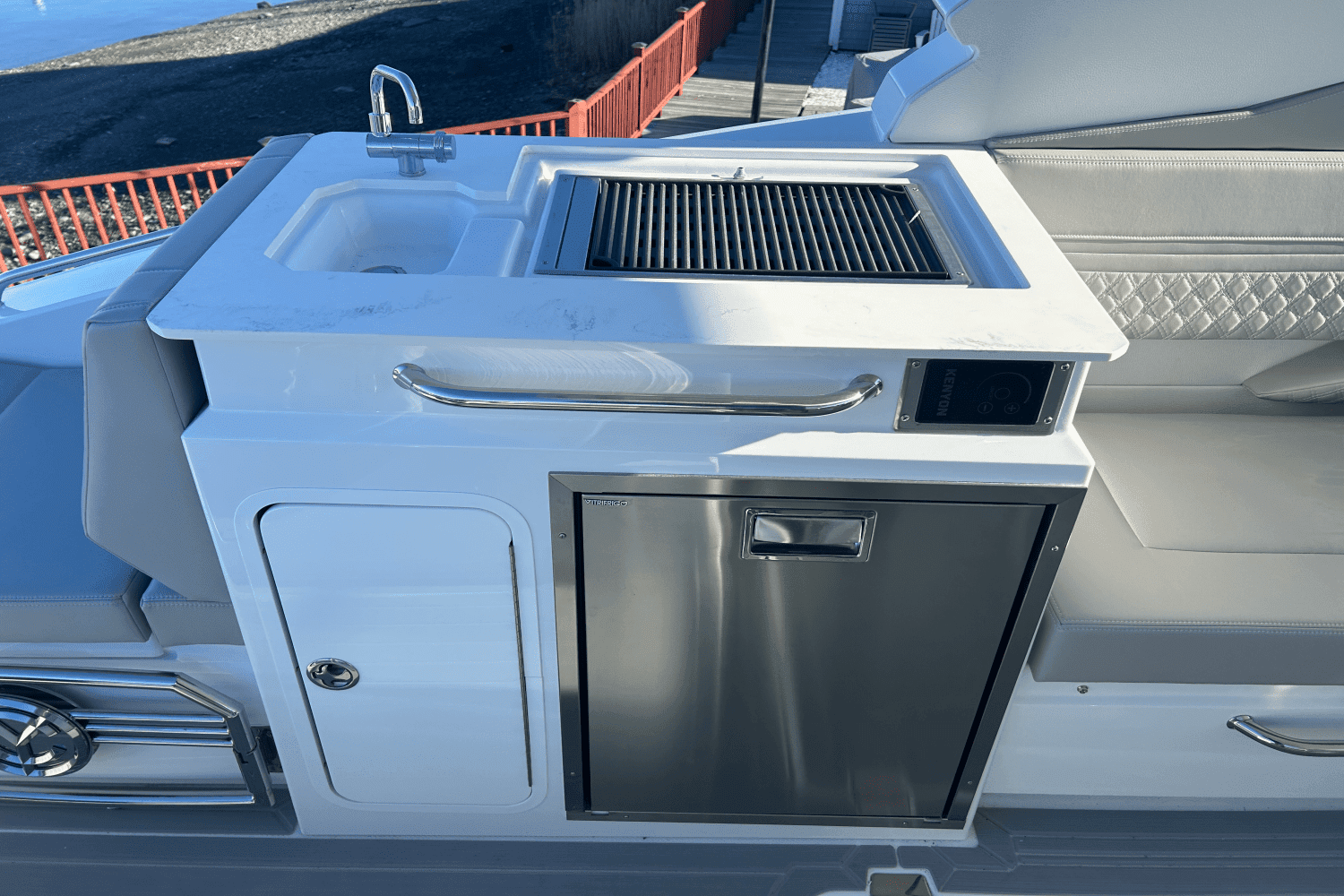 2024 Cruisers Yachts 34 GLS Image Thumbnail #49