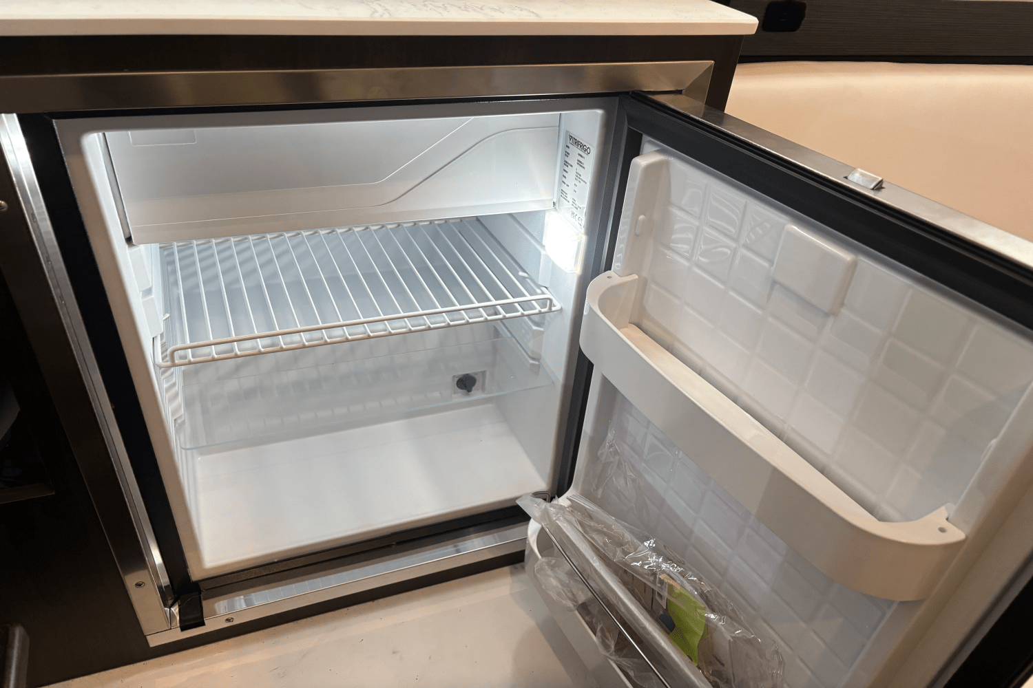 2024 Cruisers Yachts 34 GLS Image Thumbnail #27