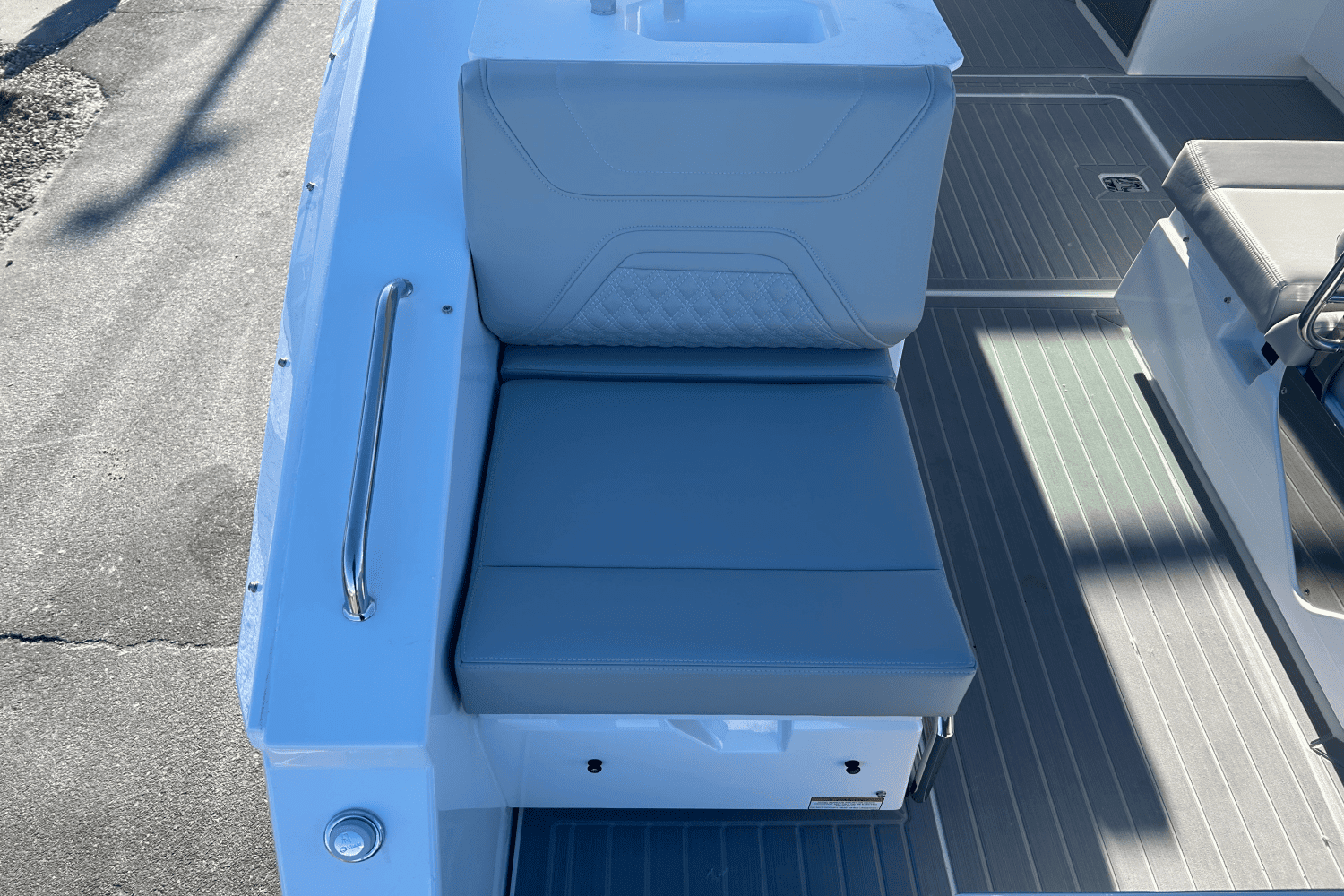 2024 Cruisers Yachts 34 GLS Image Thumbnail #46