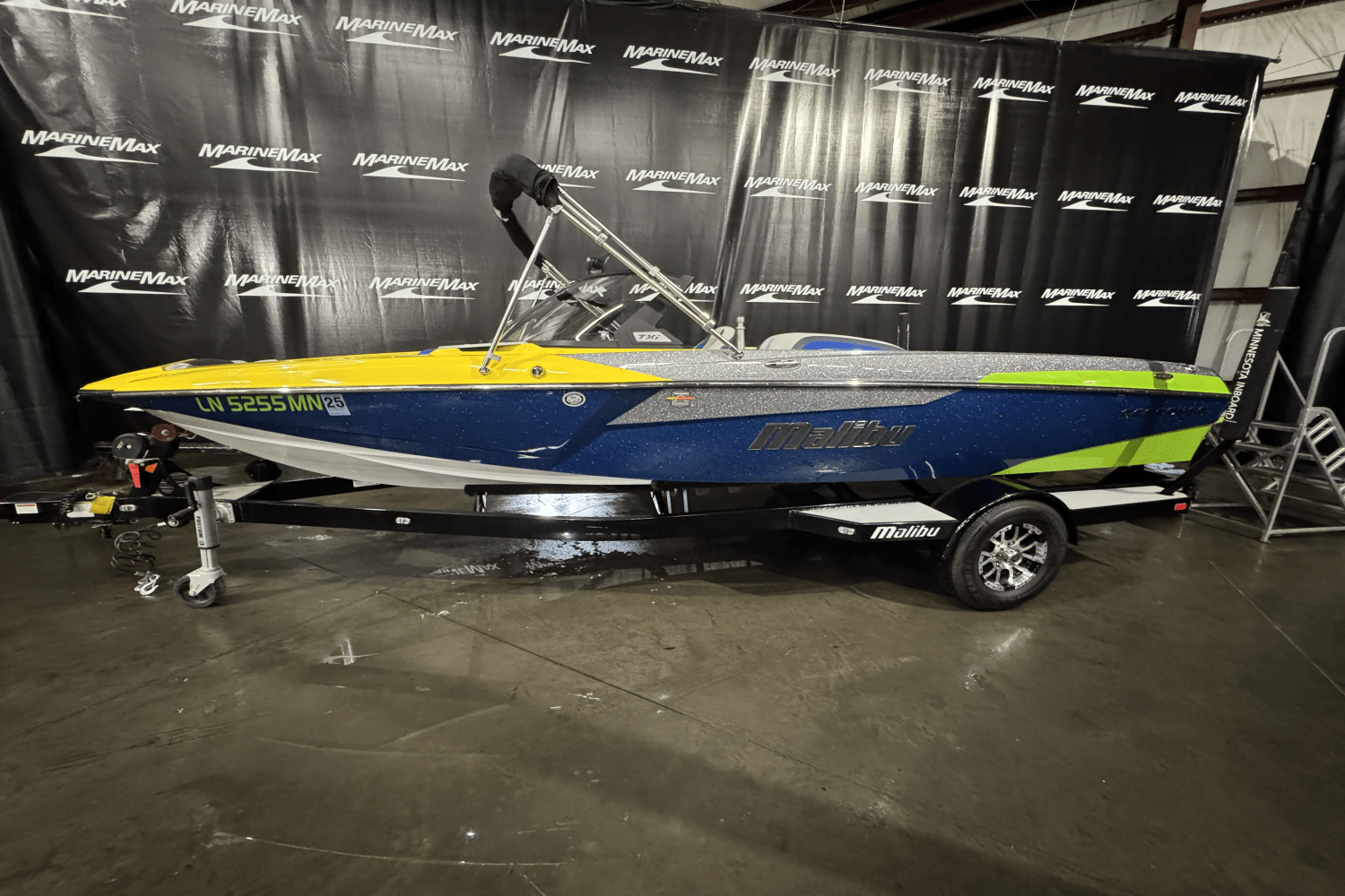 2017 Malibu RESPONSE TXI Image Thumbnail #3