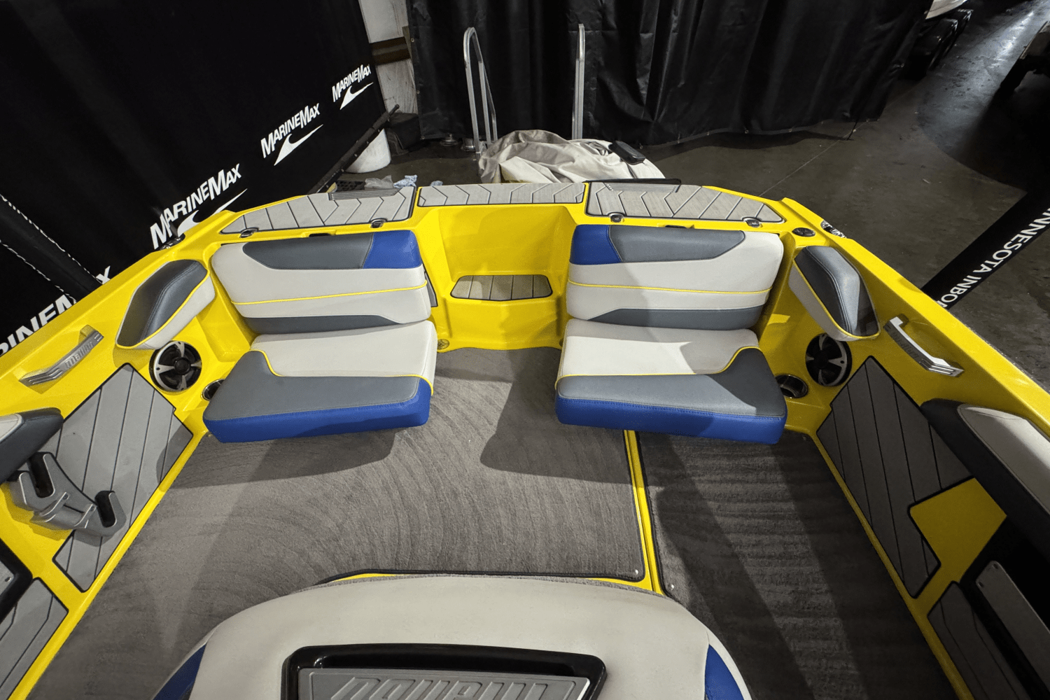 2017 Malibu RESPONSE TXI Image Thumbnail #14