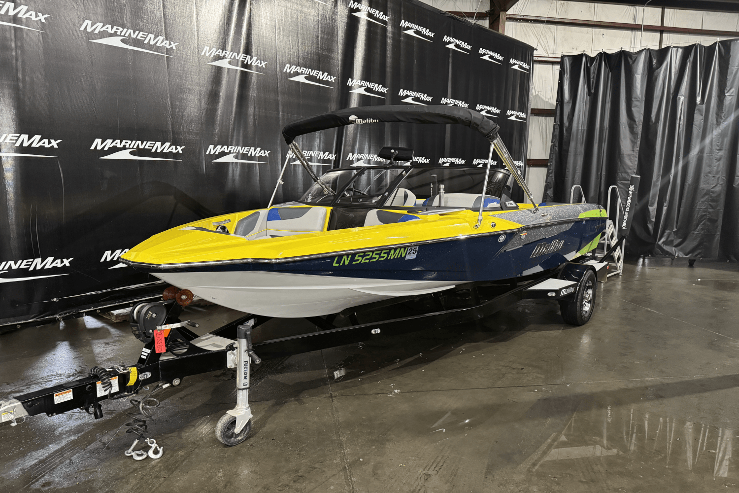 2017 Malibu RESPONSE TXI Image Thumbnail #2