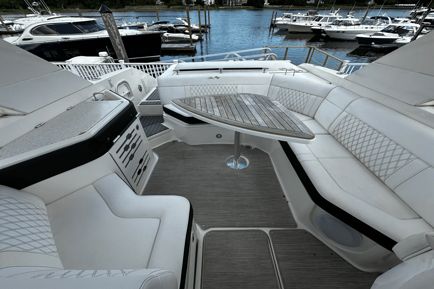 2021 Sea Ray 310 SLX Image Thumbnail #11