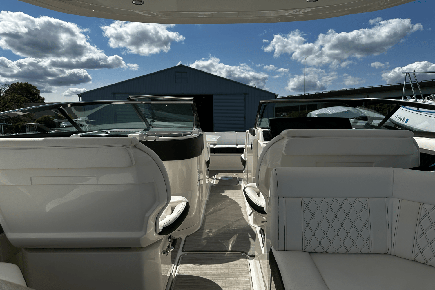 2021 Sea Ray 310 SLX Image Thumbnail #19