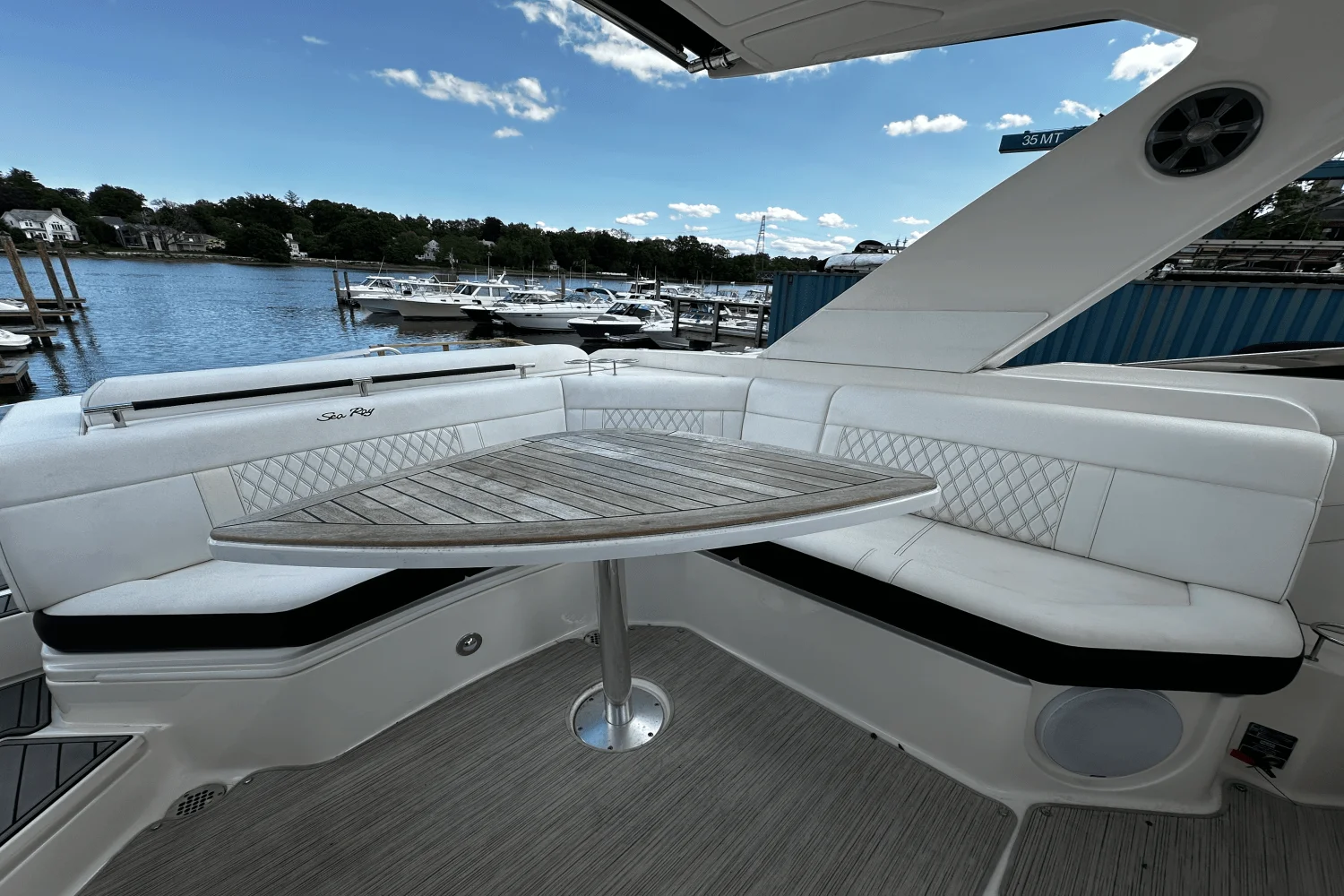 2021 Sea Ray 310 SLX Image Thumbnail #12