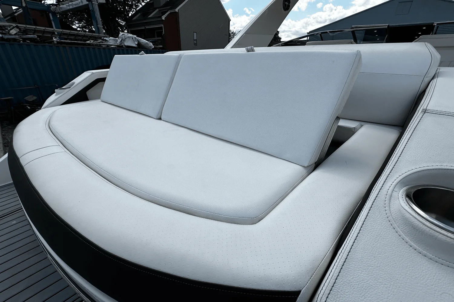 2021 Sea Ray 310 SLX Image Thumbnail #8