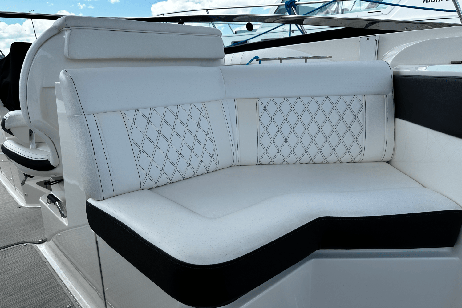 2021 Sea Ray 310 SLX Image Thumbnail #14