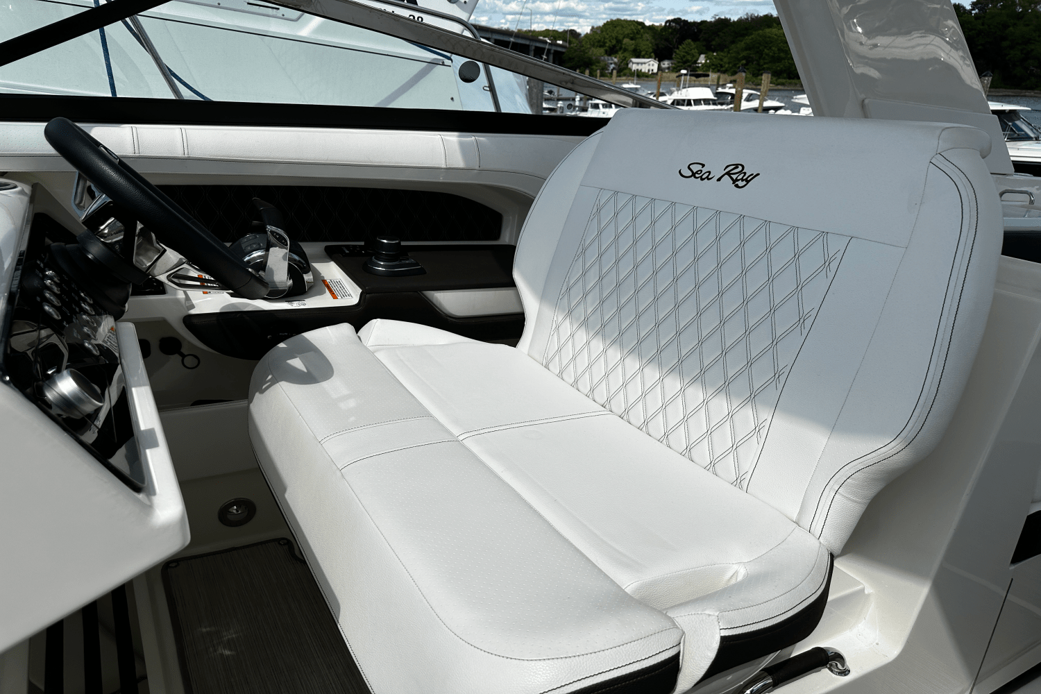 2021 Sea Ray 310 SLX Image Thumbnail #22