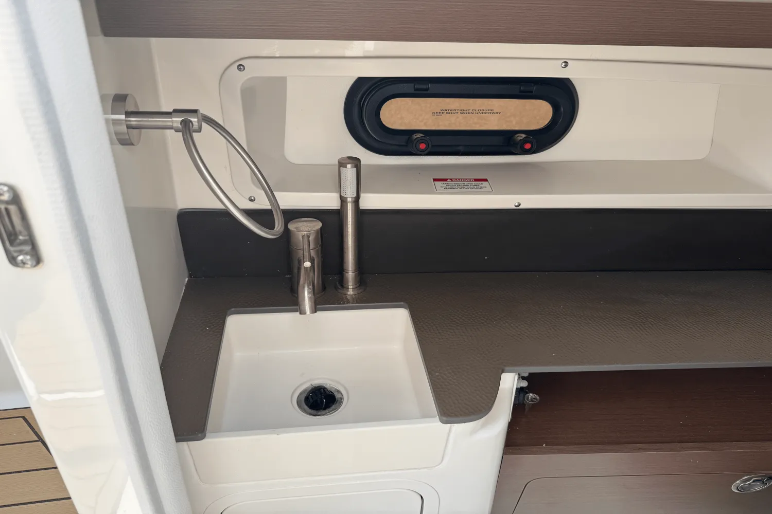 2026 Sea Ray SDX 290 Image Thumbnail #38