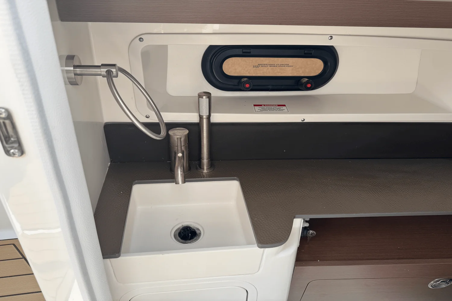 2026 Sea Ray SDX 290 Image Thumbnail #38