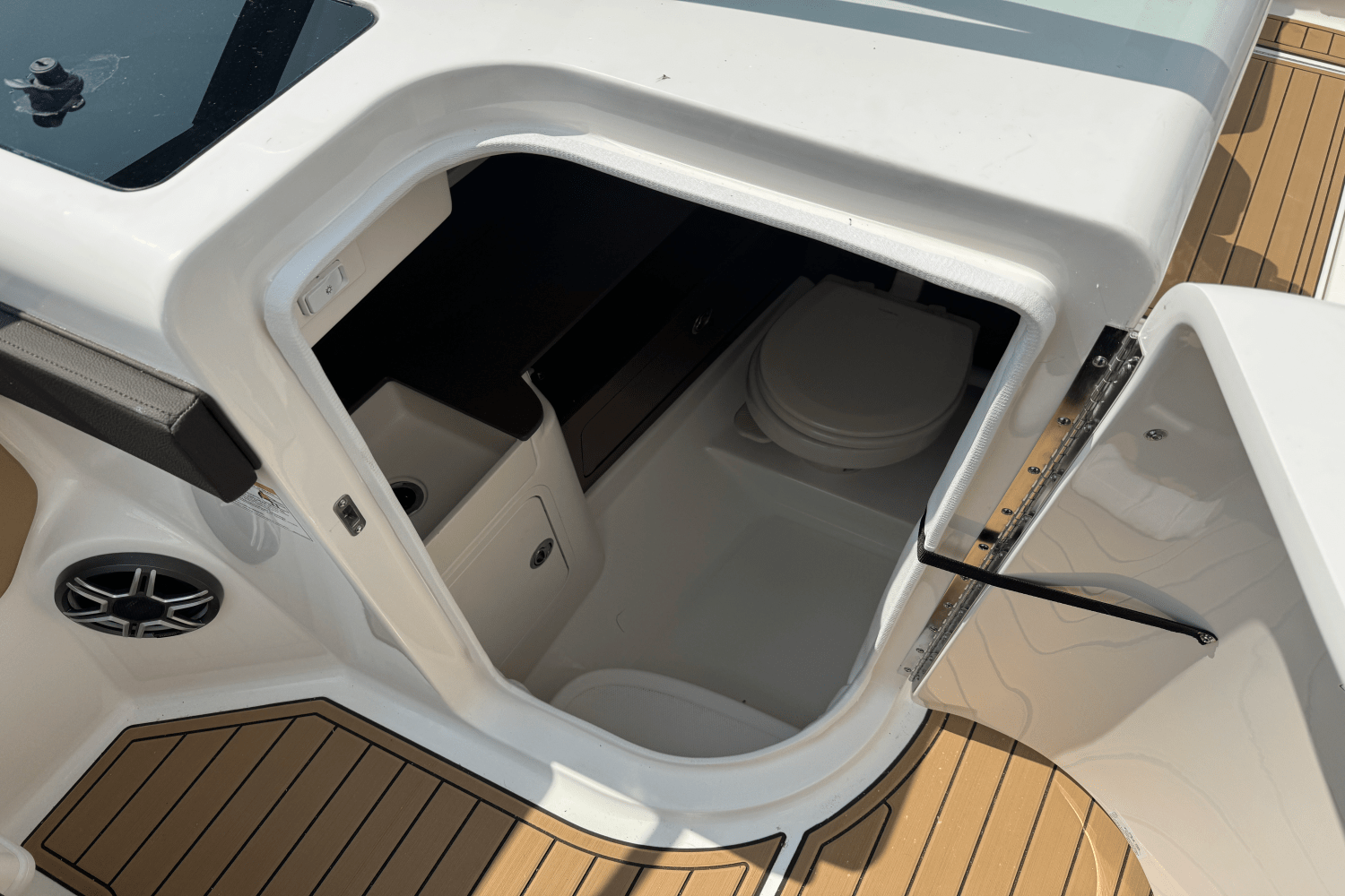 2026 Sea Ray SDX 290 Image Thumbnail #36