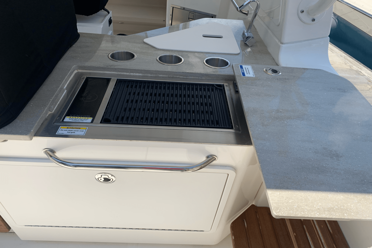 2022 Boston Whaler 350 REALM Image Thumbnail #15