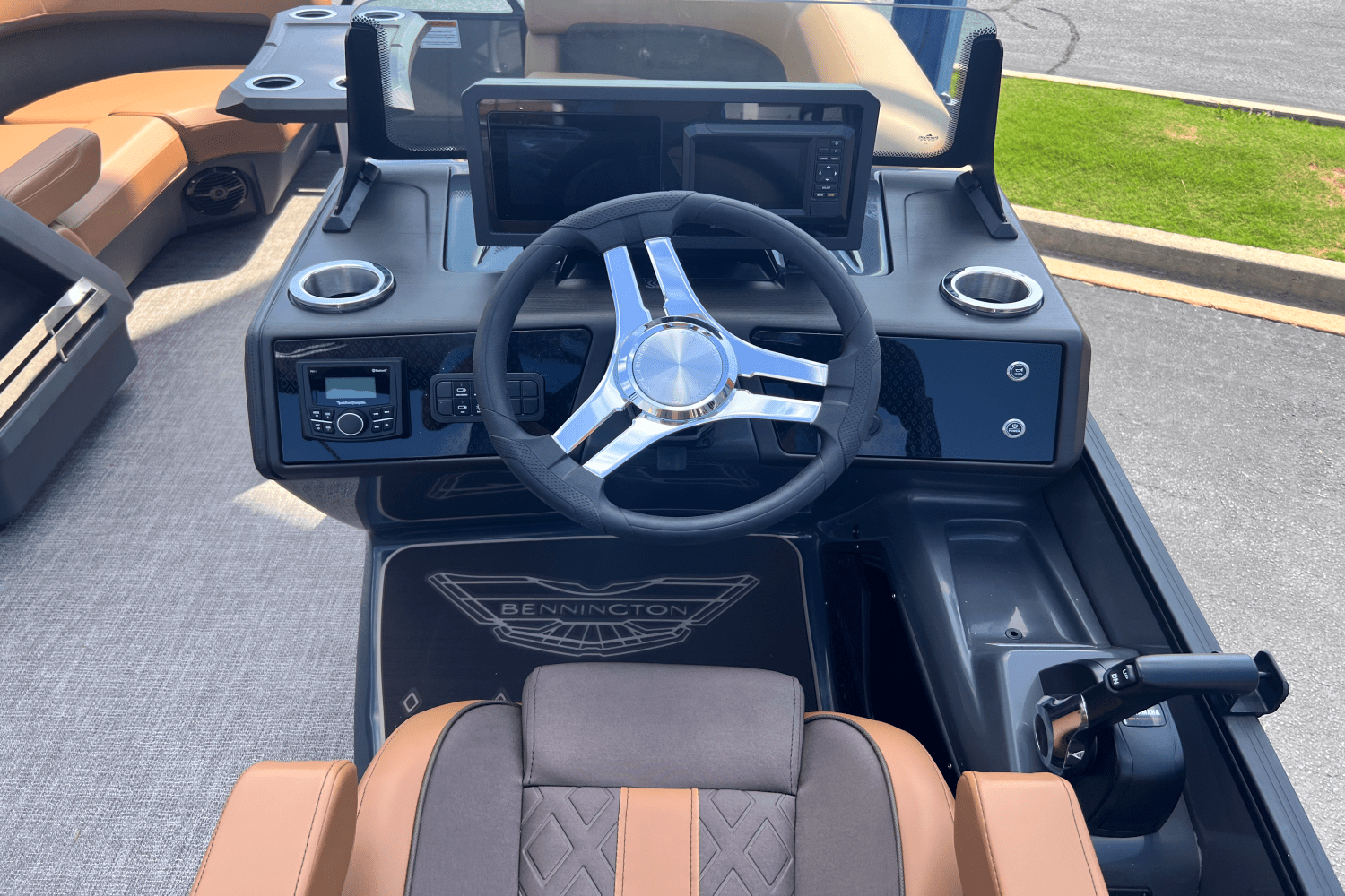 2026 Bennington 22MSB Image Thumbnail #8