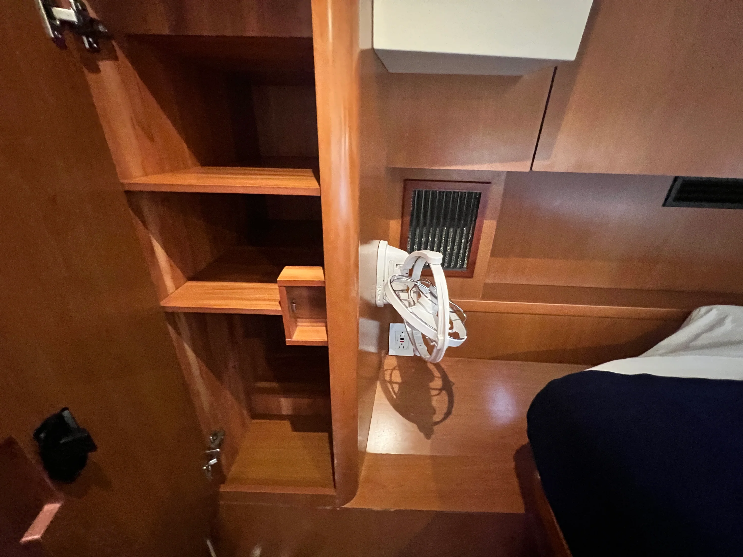 2016 Aquila 48 Image Thumbnail #15