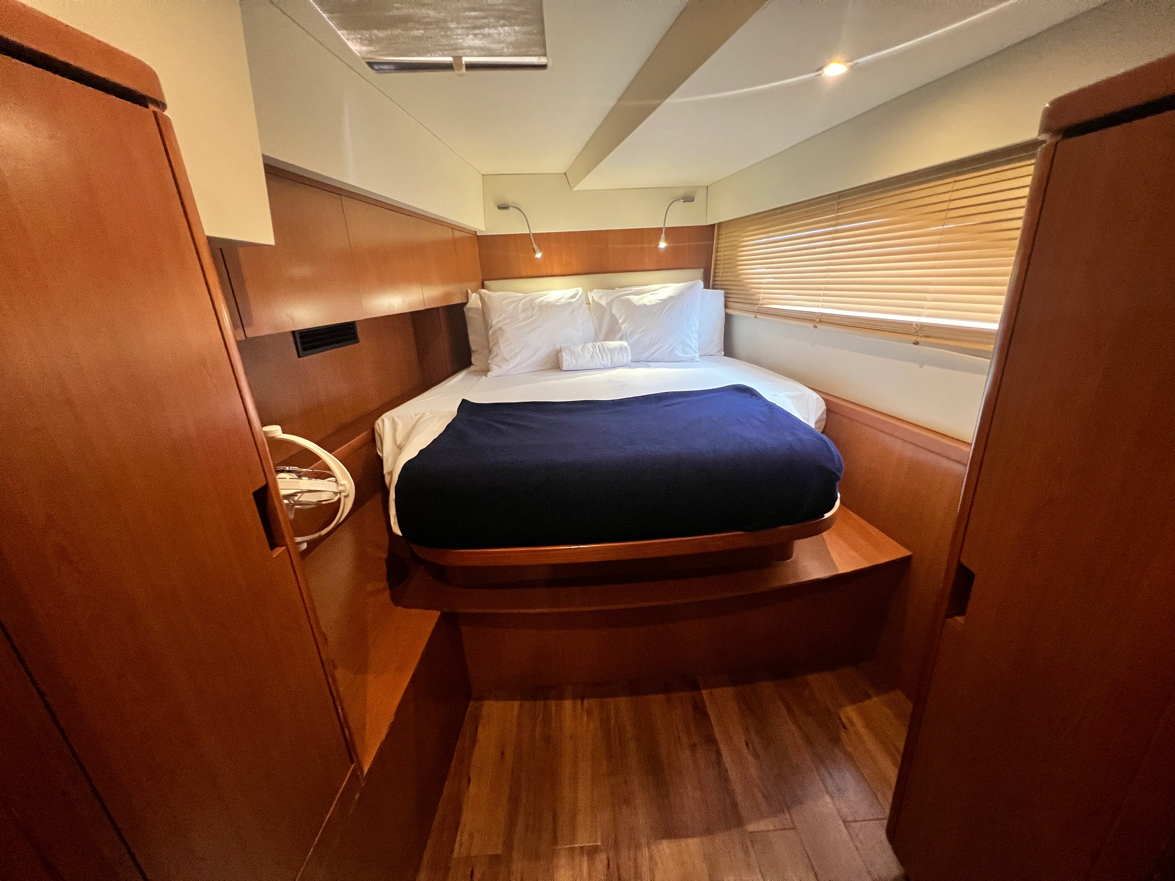 2016 Aquila 48 Image Thumbnail #14