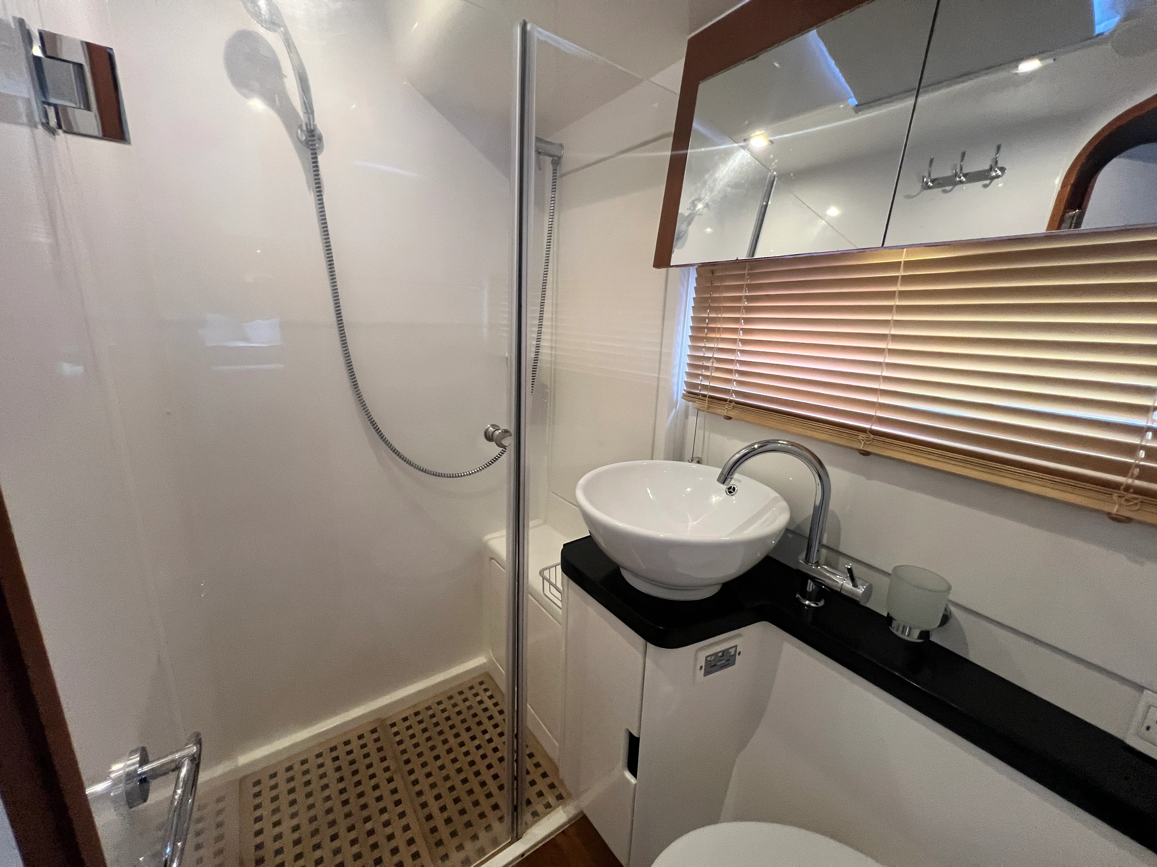 2016 Aquila 48 Image Thumbnail #23