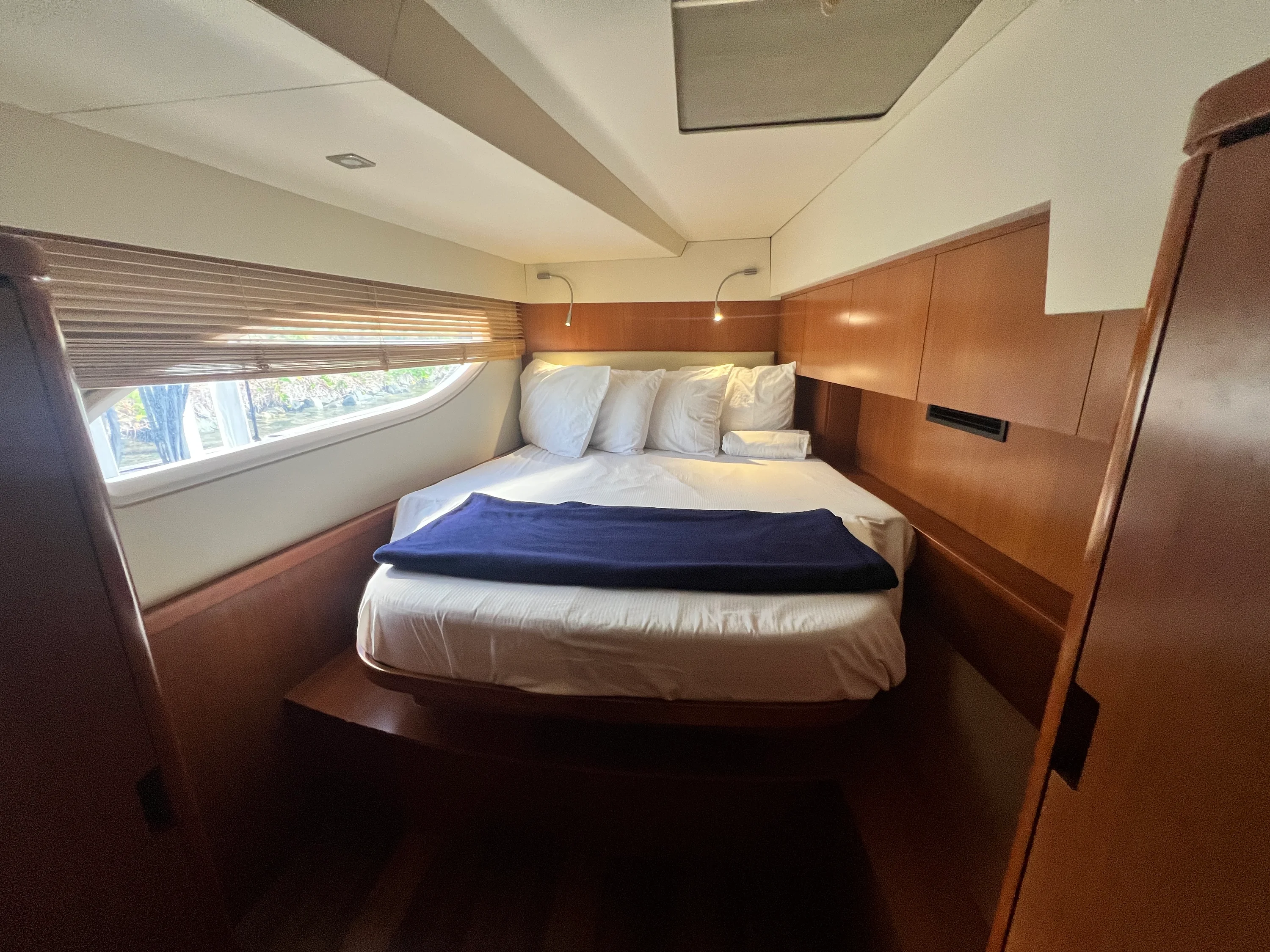 2016 Aquila 48 Image Thumbnail #22