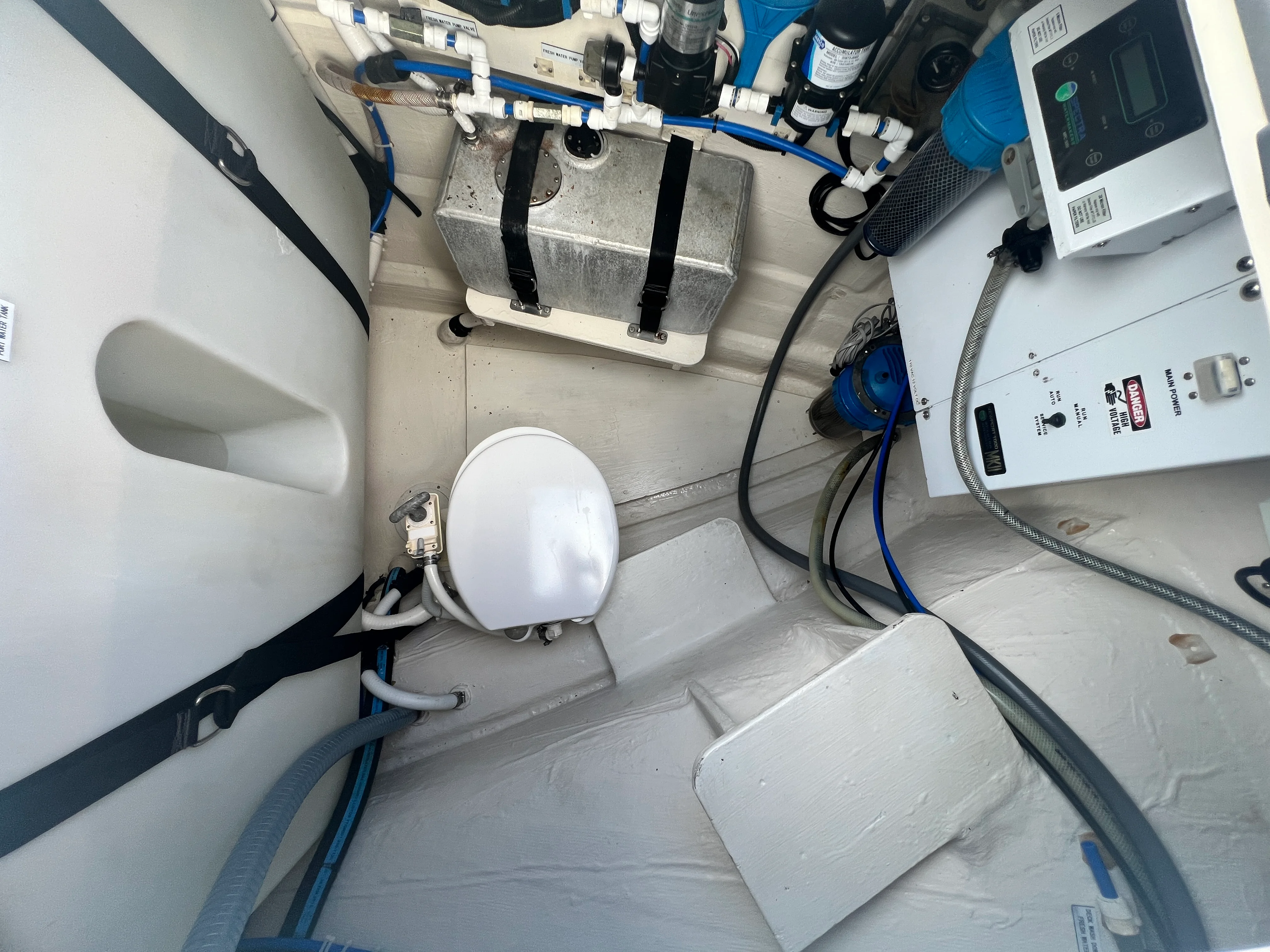 2016 Aquila 48 Image Thumbnail #32