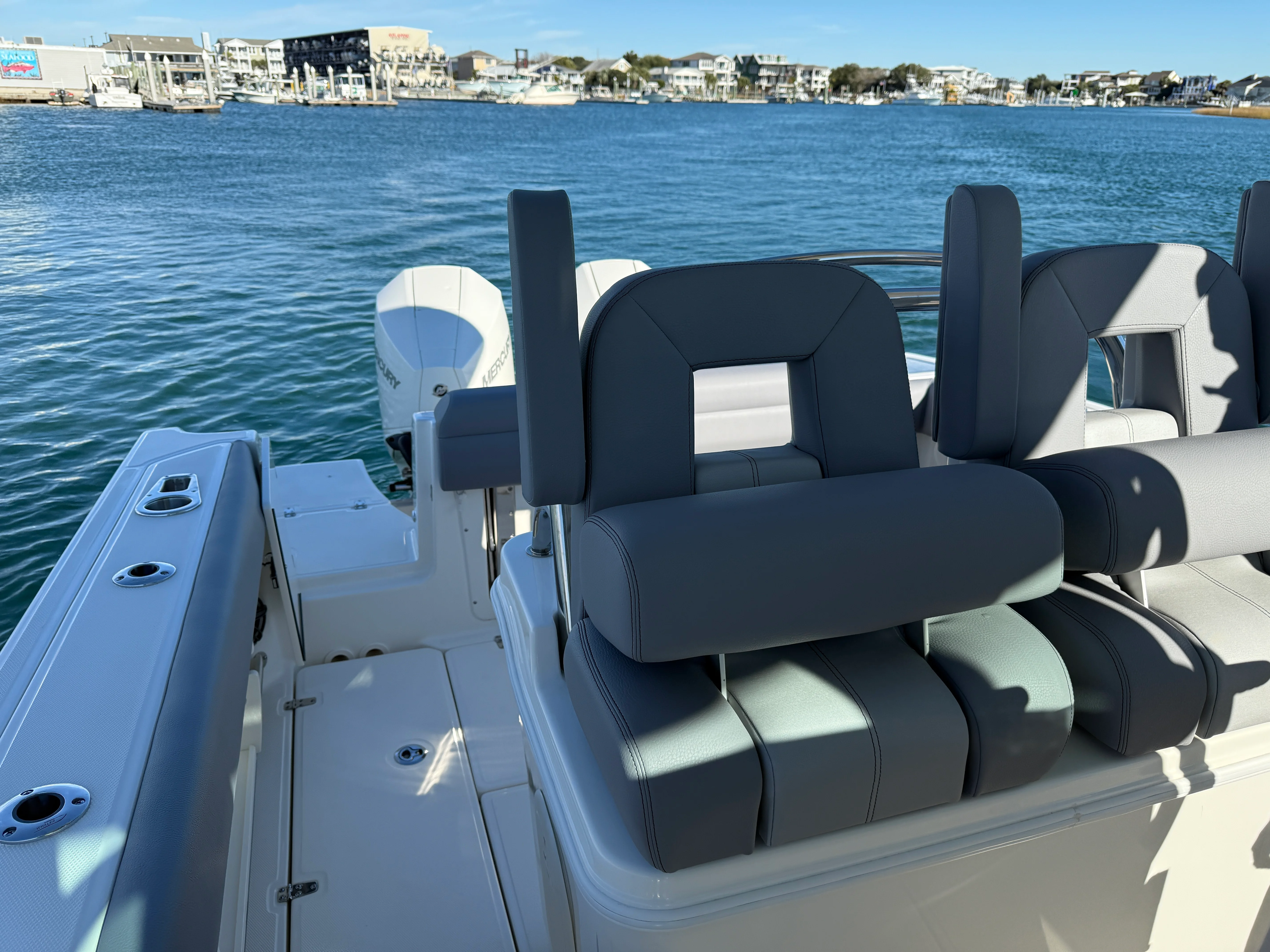 2026 Boston Whaler 250 Outrage Image Thumbnail #8