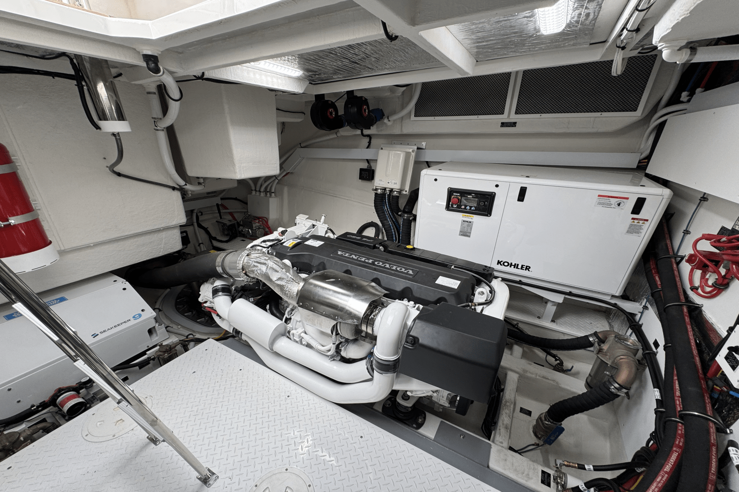 2025 Cruisers Yachts 60 CANTIUS Image Thumbnail #43