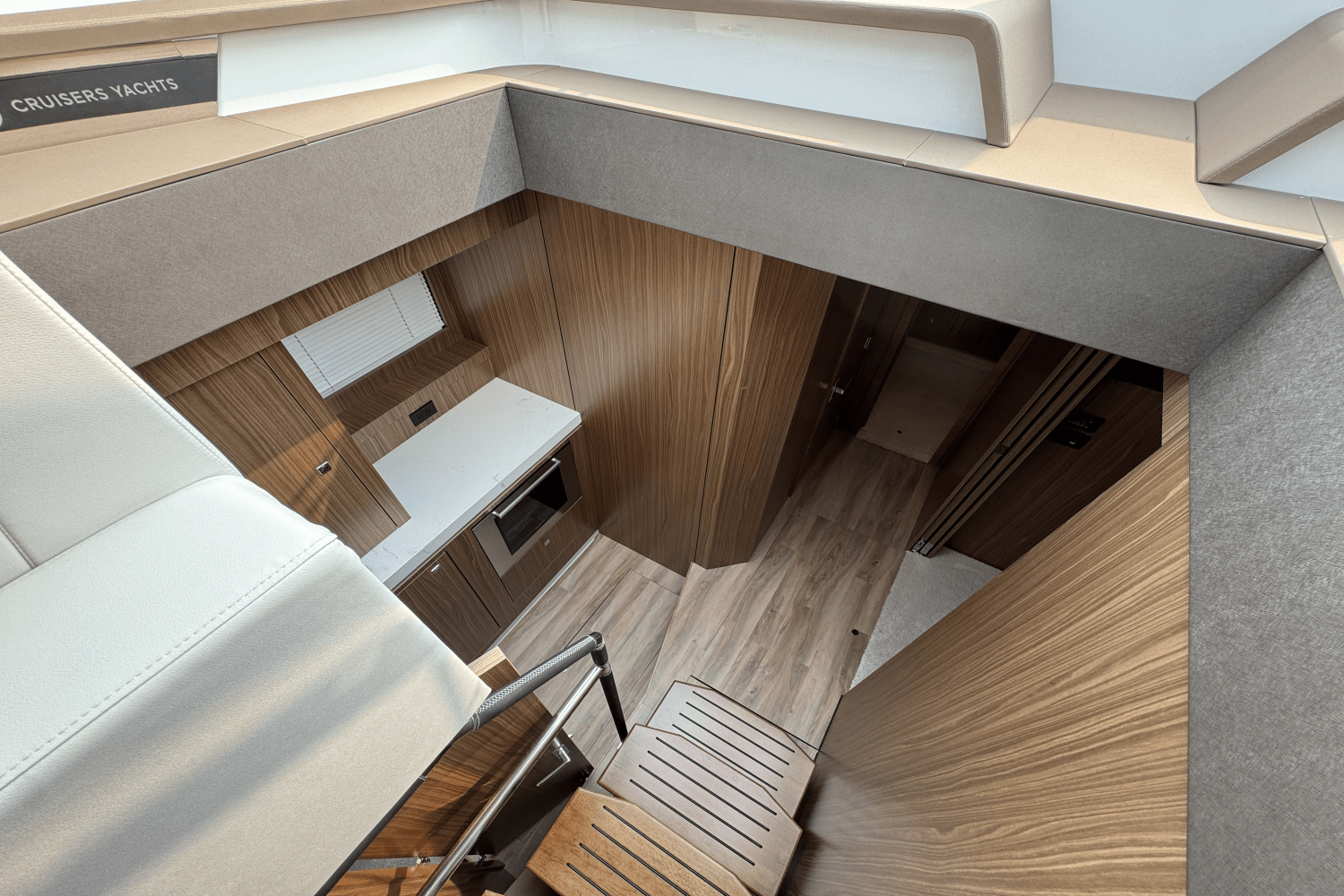 2025 Cruisers Yachts 60 CANTIUS Image Thumbnail #18