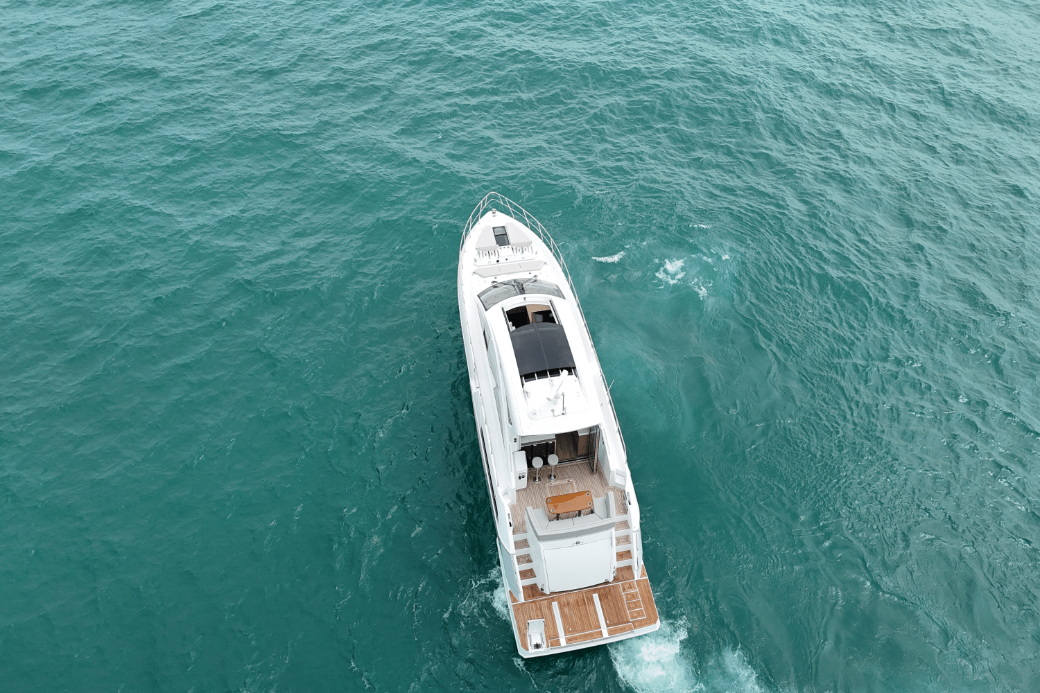 2025 Cruisers Yachts 60 CANTIUS Image Thumbnail #6