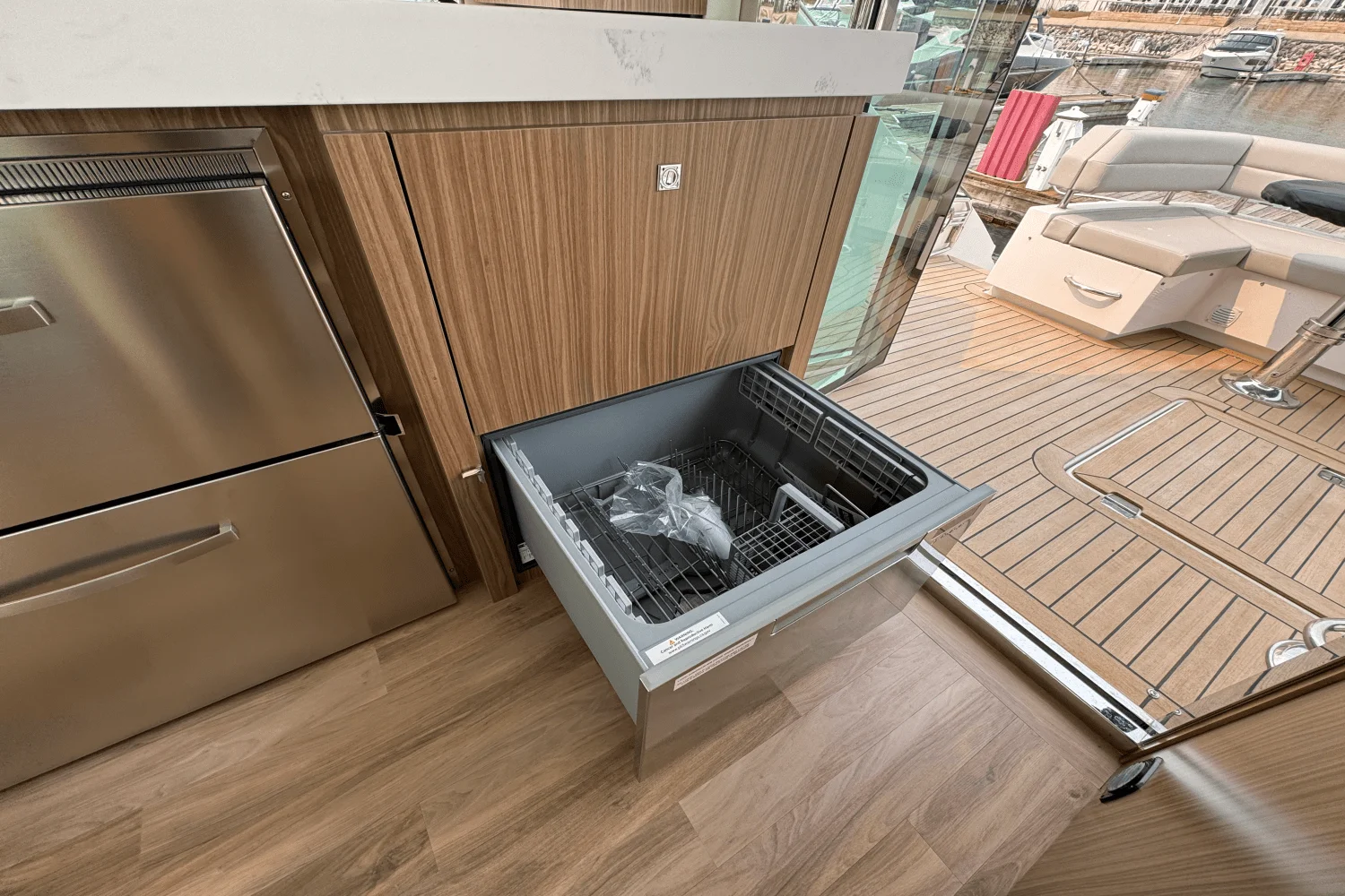 2025 Cruisers Yachts 60 CANTIUS Image Thumbnail #48