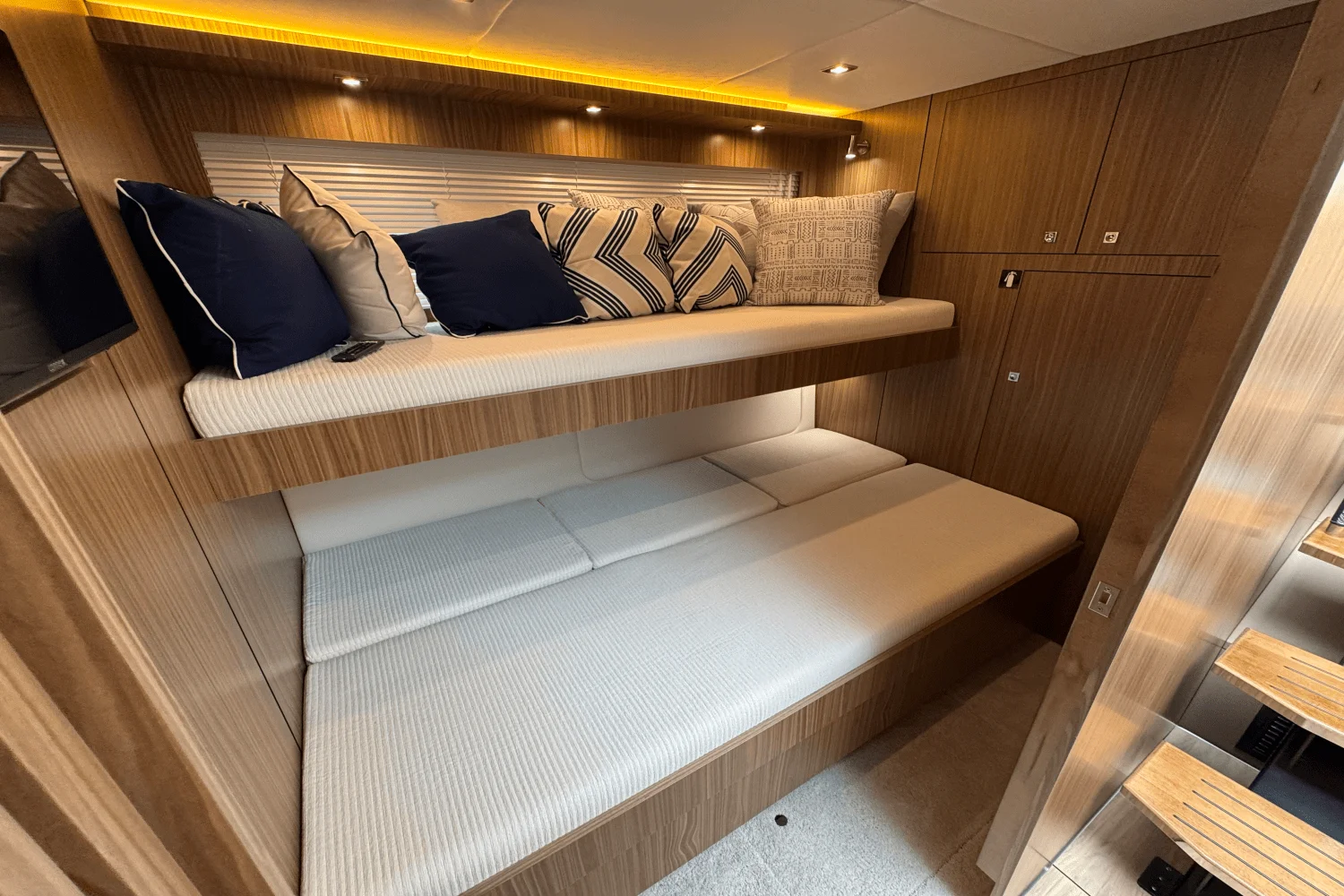 2025 Cruisers Yachts 60 CANTIUS Image Thumbnail #46