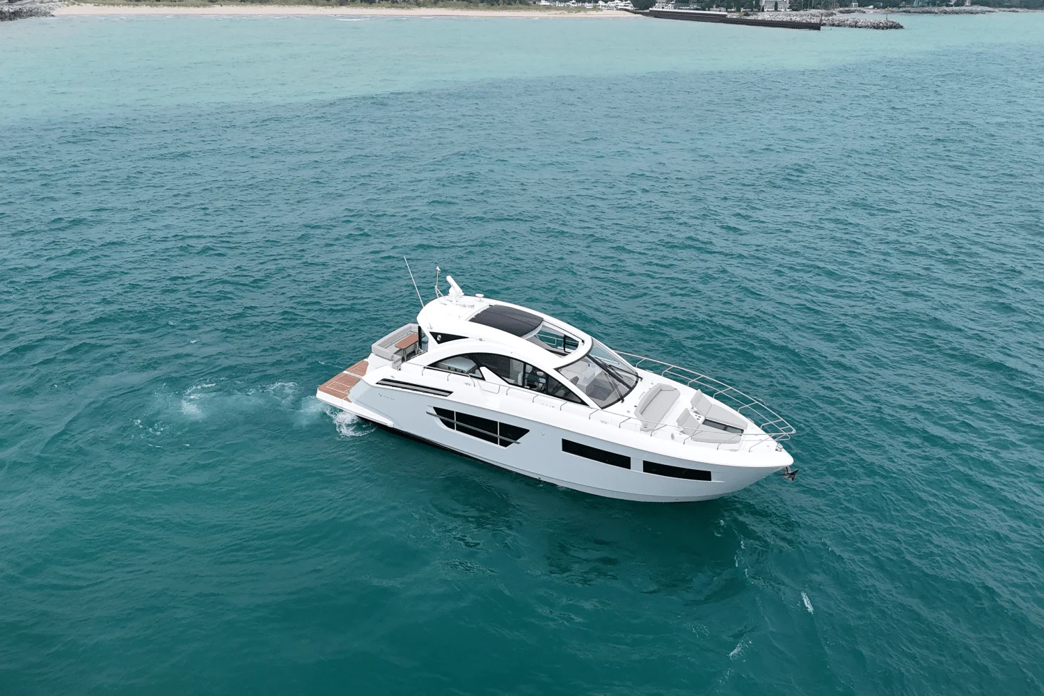 2025 Cruisers Yachts 60 CANTIUS Image Thumbnail #3