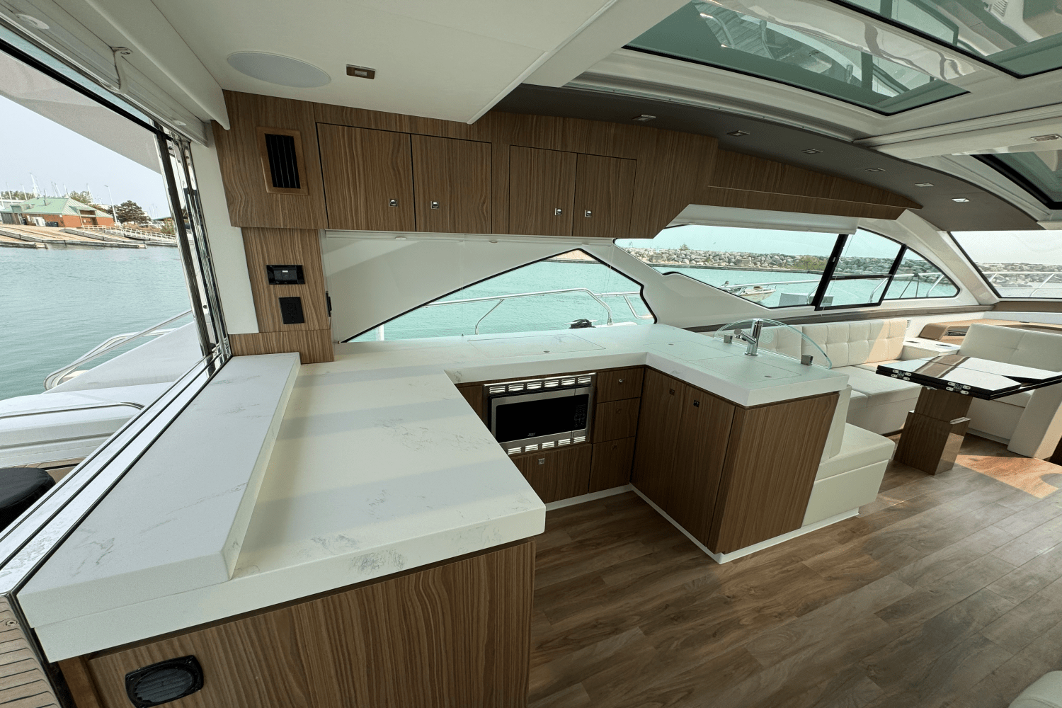 2025 Cruisers Yachts 60 CANTIUS Image Thumbnail #14