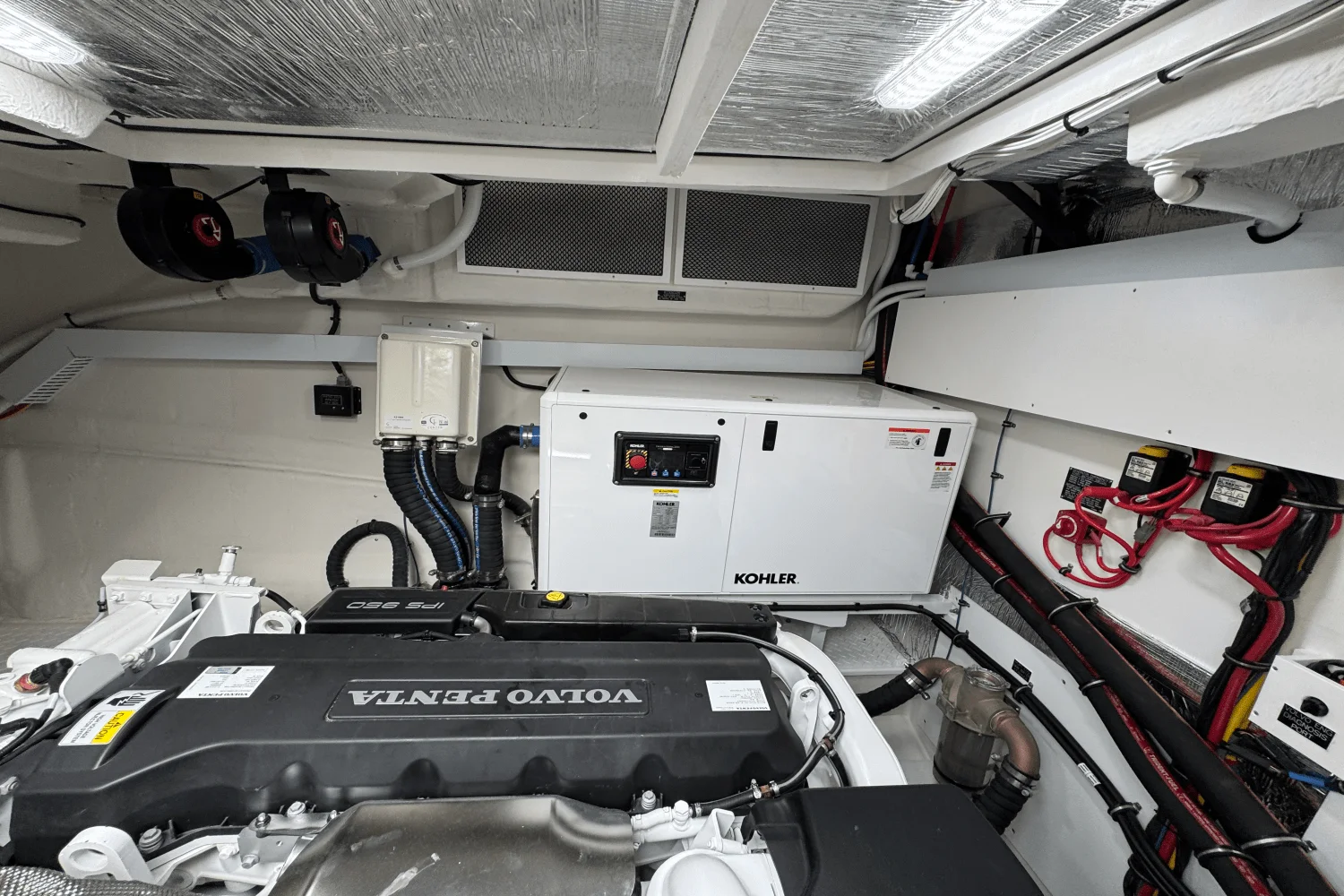 2025 Cruisers Yachts 60 CANTIUS Image Thumbnail #54