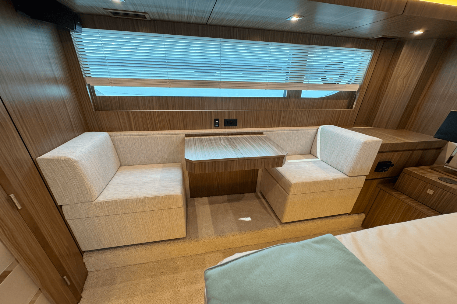 2025 Cruisers Yachts 60 CANTIUS Image Thumbnail #33