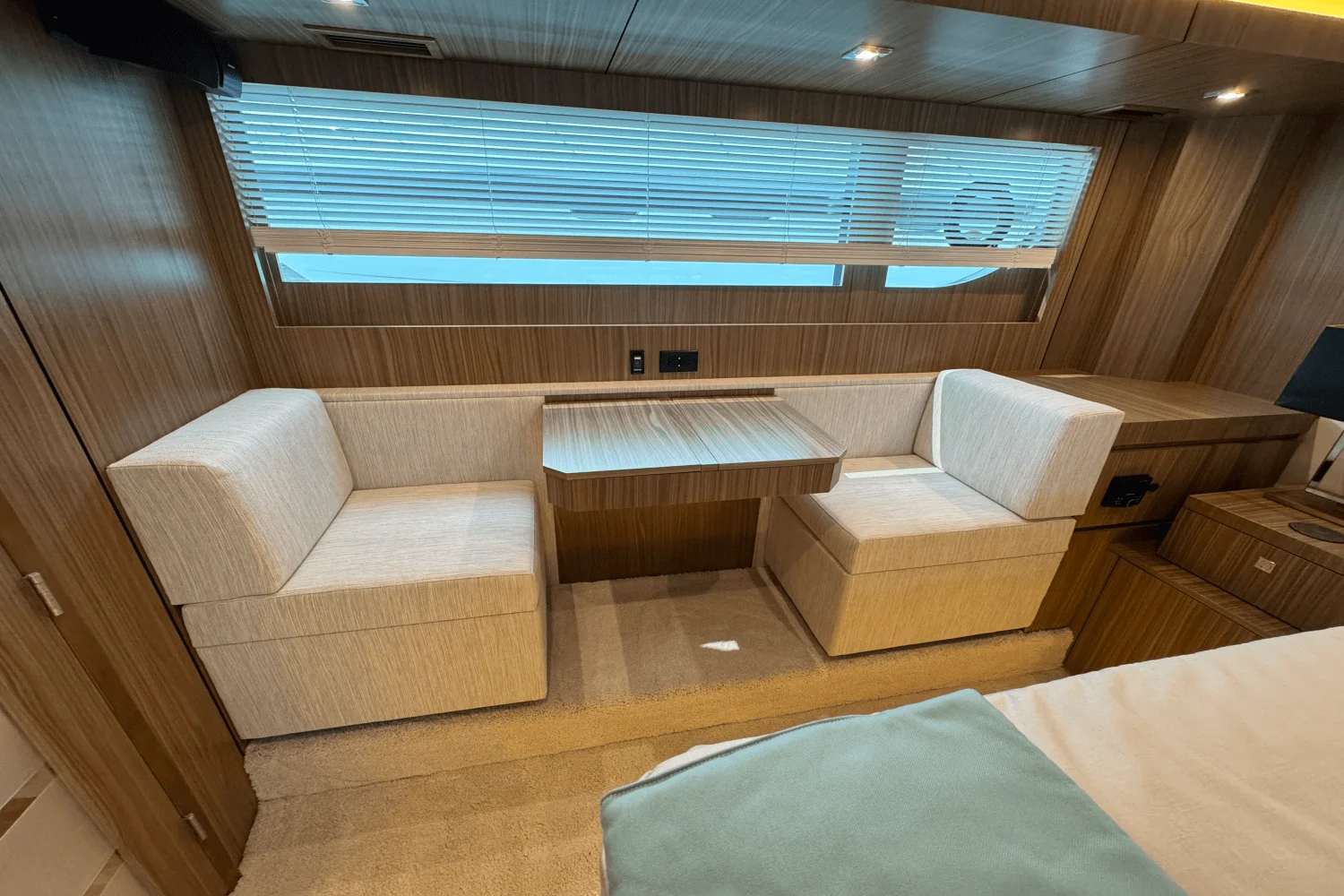 2025 Cruisers Yachts 60 CANTIUS Image Thumbnail #33