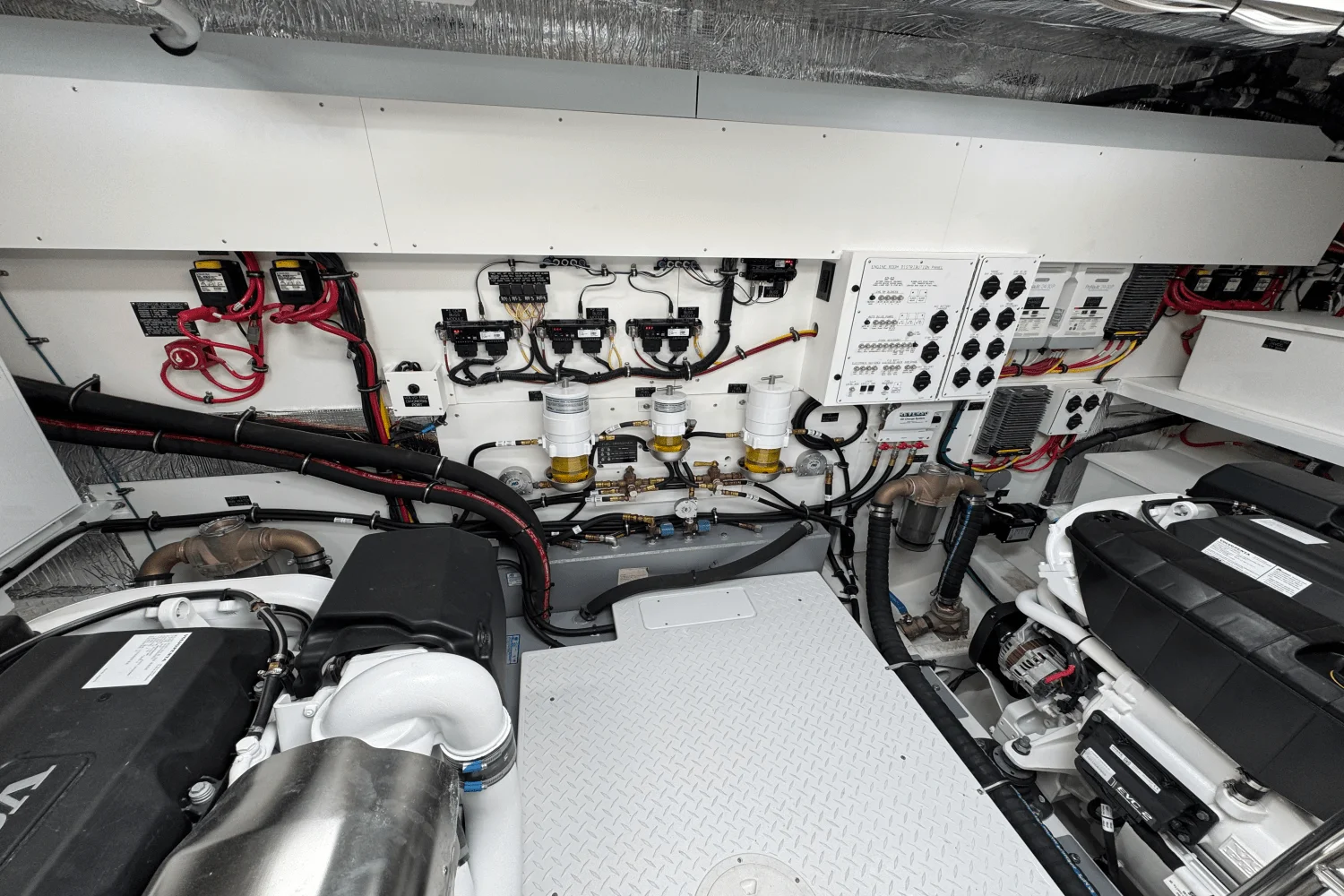 2025 Cruisers Yachts 60 CANTIUS Image Thumbnail #52