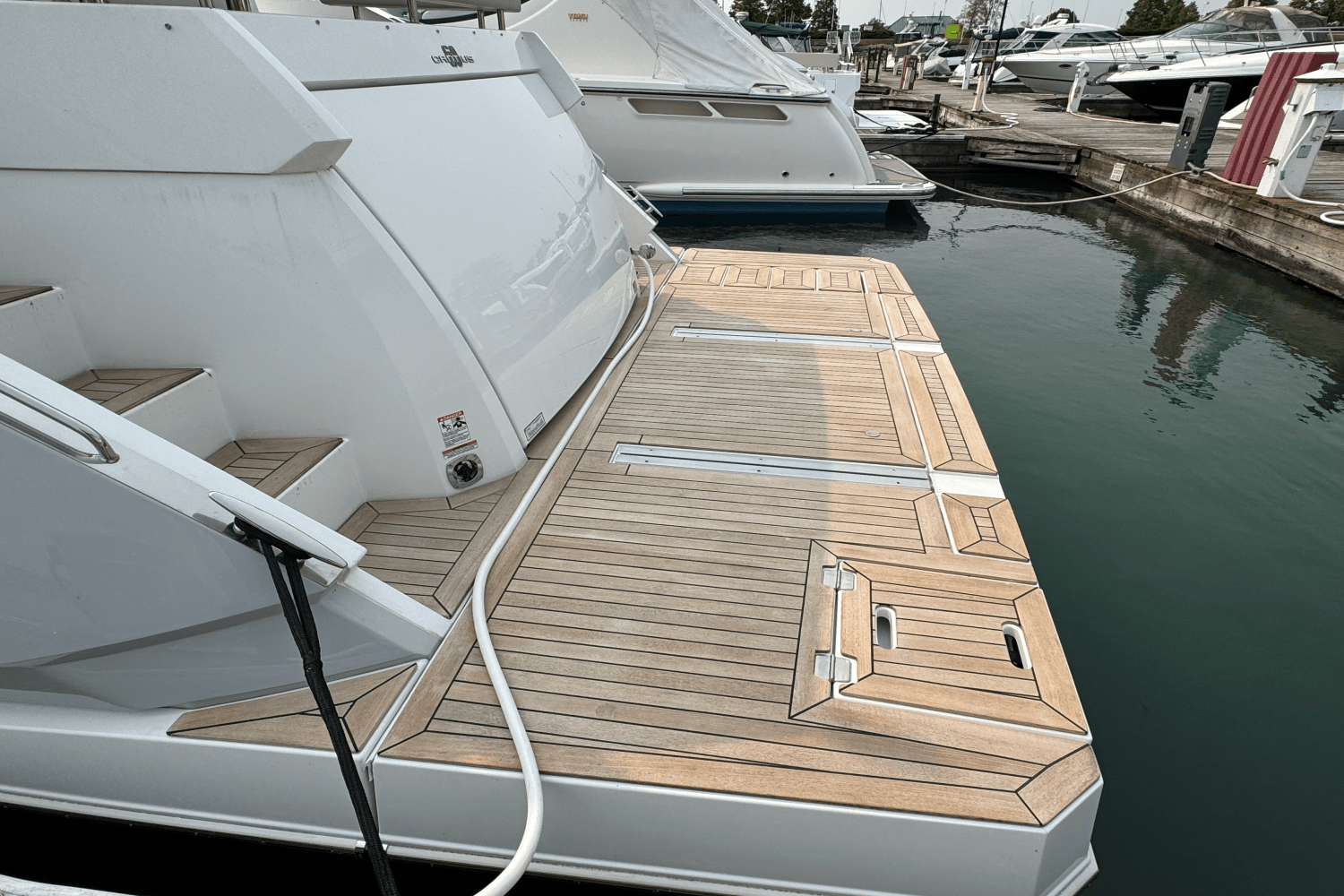 2025 Cruisers Yachts 60 CANTIUS Image Thumbnail #8