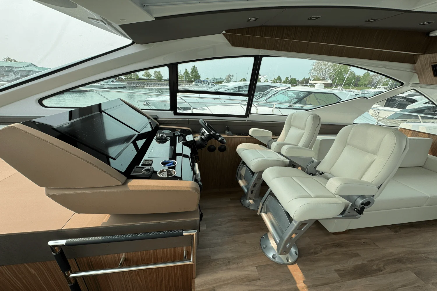 2025 Cruisers Yachts 60 CANTIUS Image Thumbnail #21