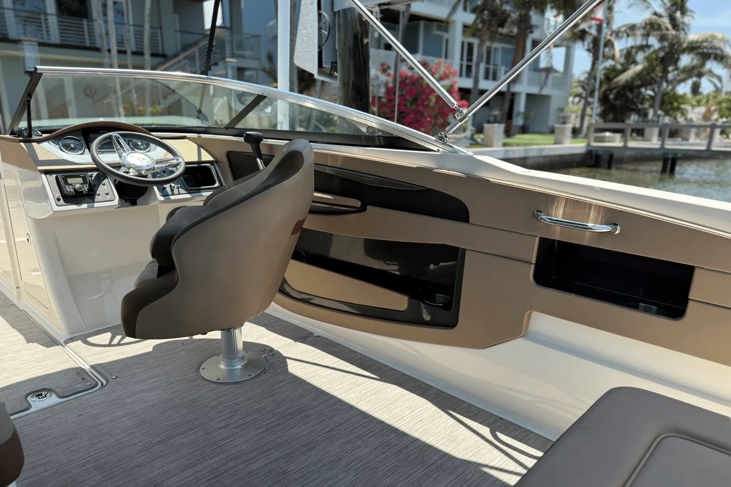 2016 Sea Ray 240 SUNDECK Image Thumbnail #23