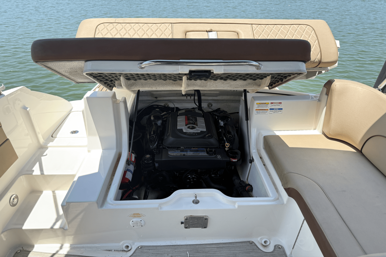 2016 Sea Ray 240 SUNDECK Image Thumbnail #14