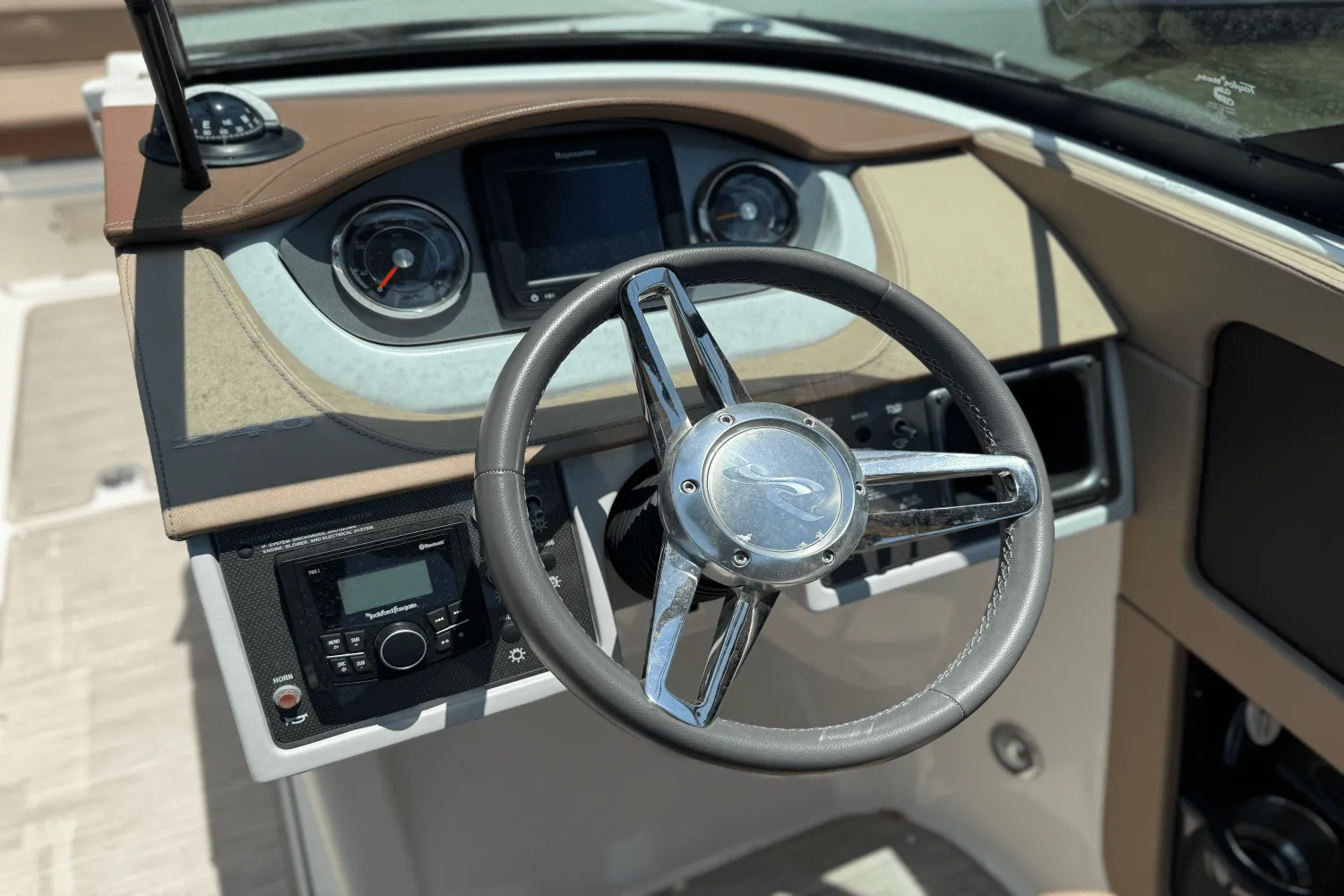 2016 Sea Ray 240 SUNDECK Image Thumbnail #24