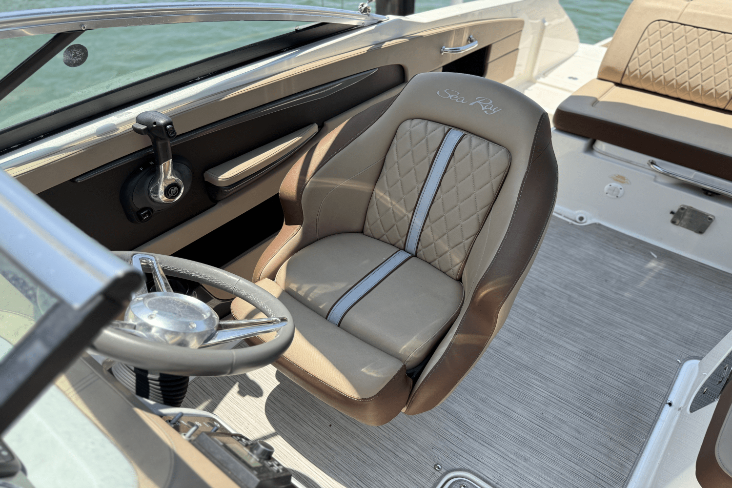 2016 Sea Ray 240 SUNDECK Image Thumbnail #43