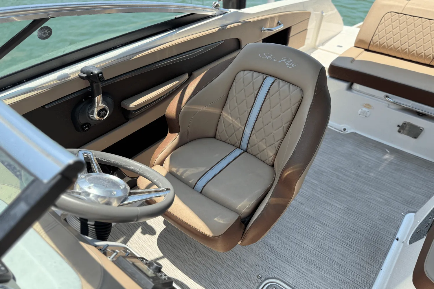 2016 Sea Ray 240 SUNDECK Image Thumbnail #43